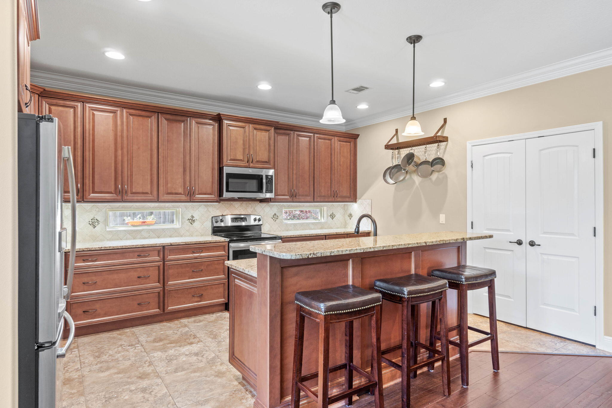 MAJESTIC OAKS - Residential