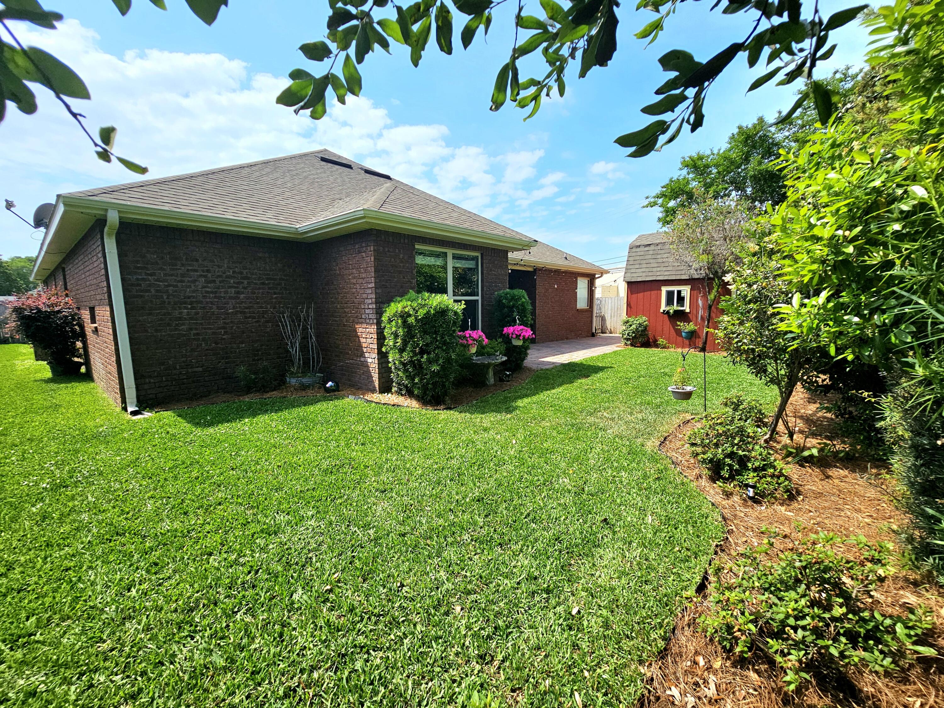 MAJESTIC OAKS - Residential