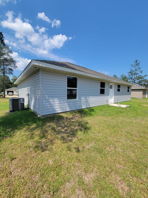 A home in DeFuniak Springs