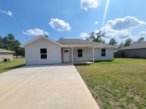 A home in DeFuniak Springs