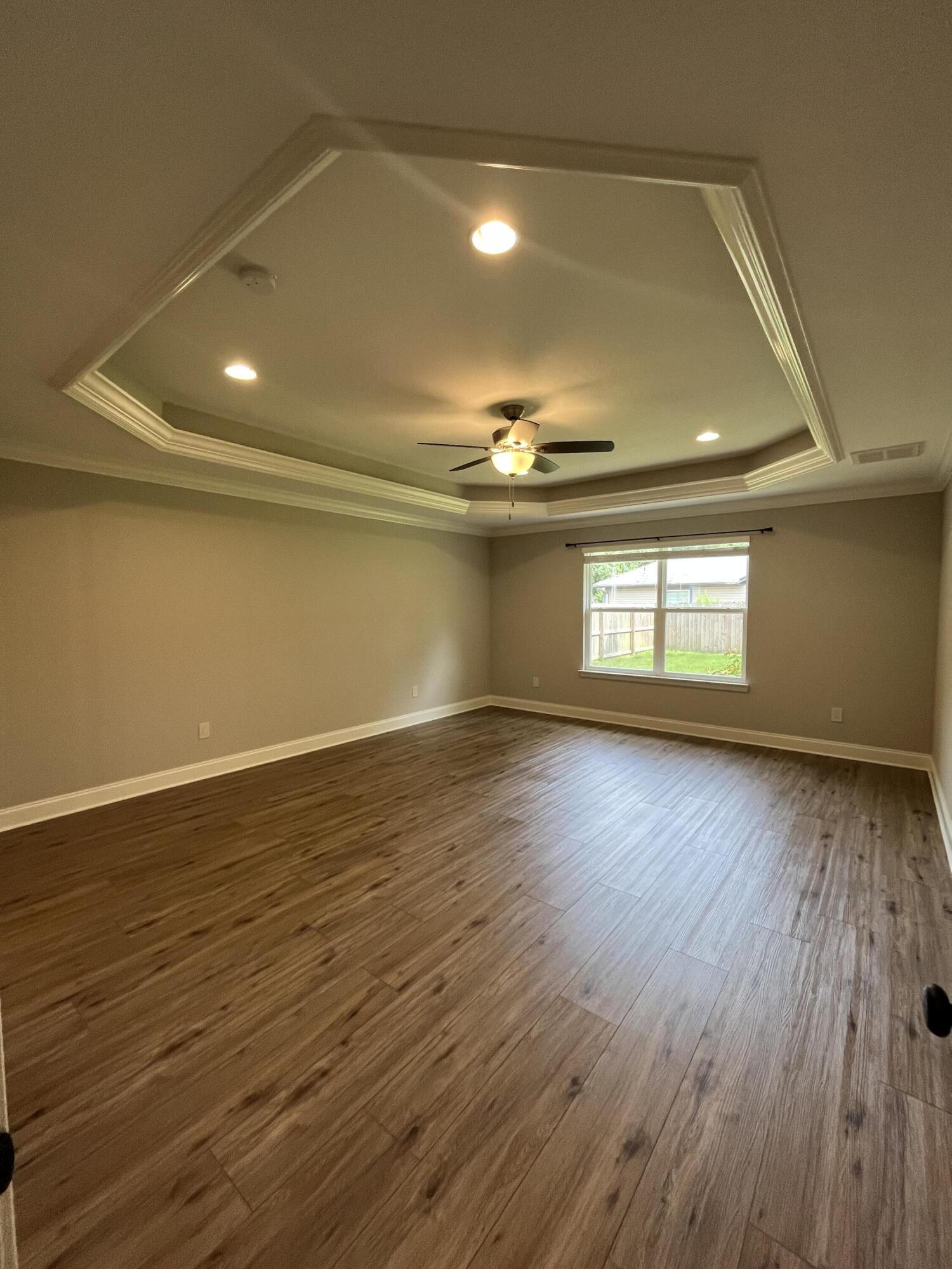 BAY RIDGE ADD LOT 14 BLK 1 - Residential Lease