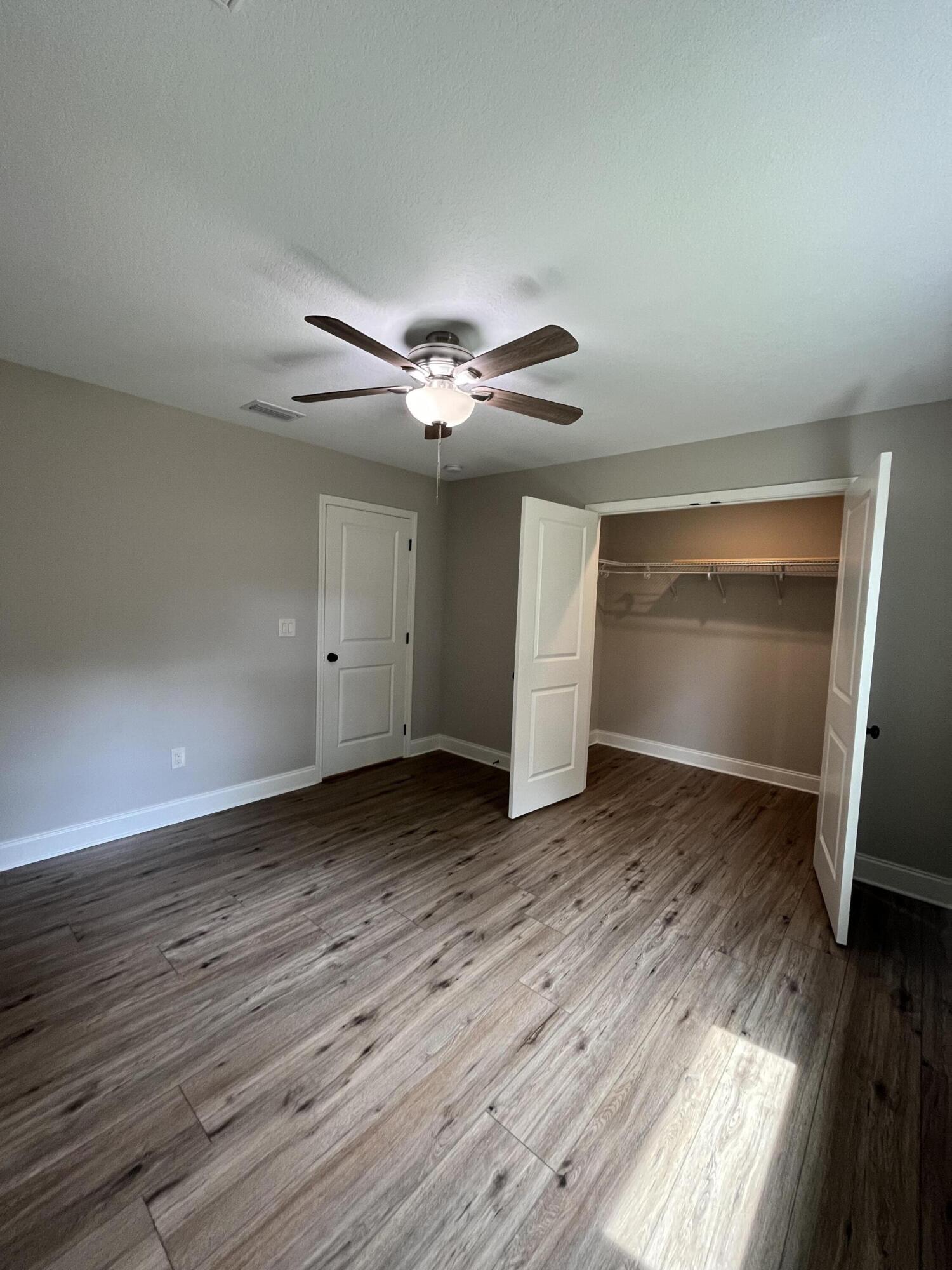 BAY RIDGE ADD LOT 14 BLK 1 - Residential Lease