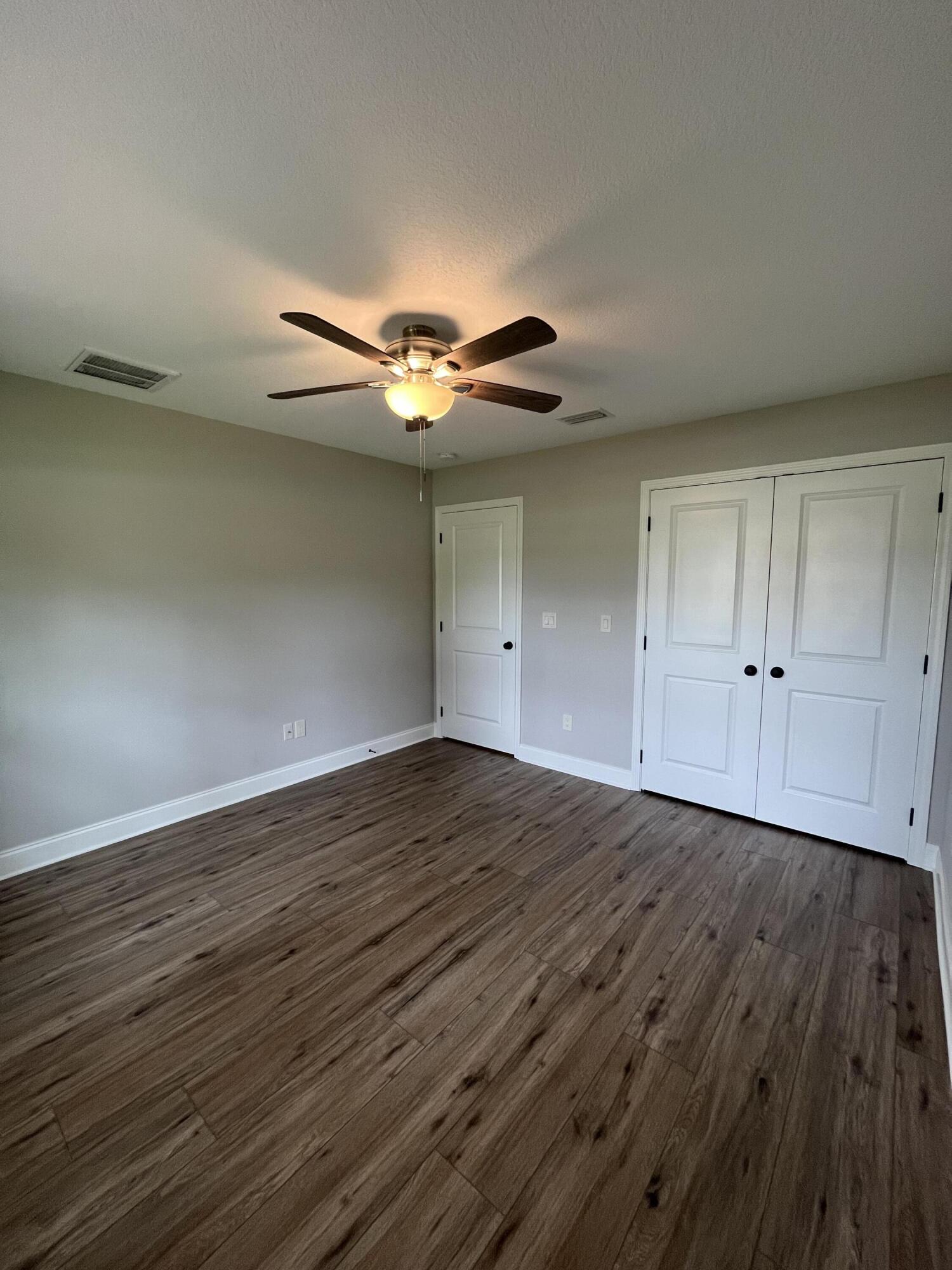 BAY RIDGE ADD LOT 14 BLK 1 - Residential Lease