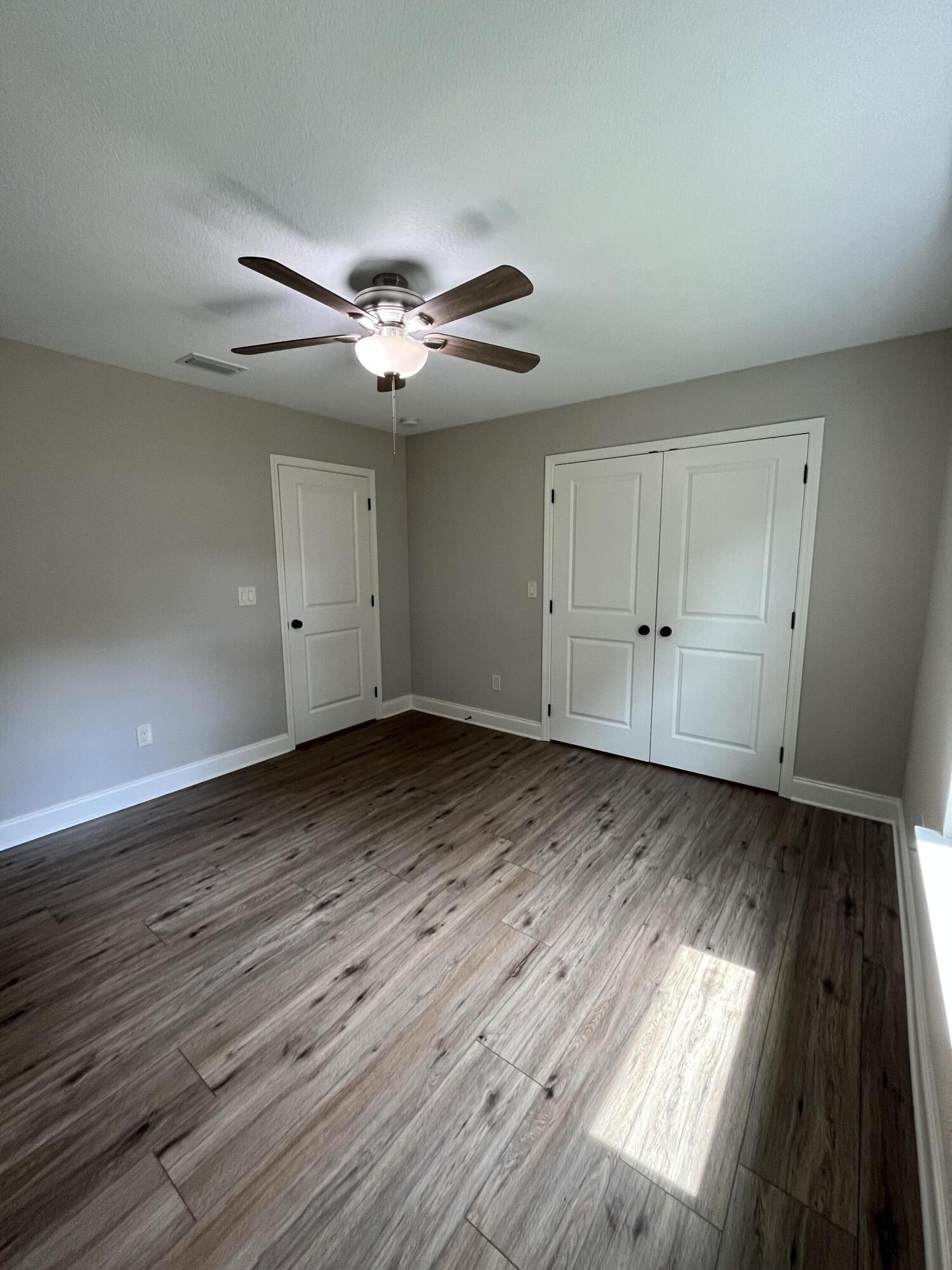 BAY RIDGE ADD LOT 14 BLK 1 - Residential Lease