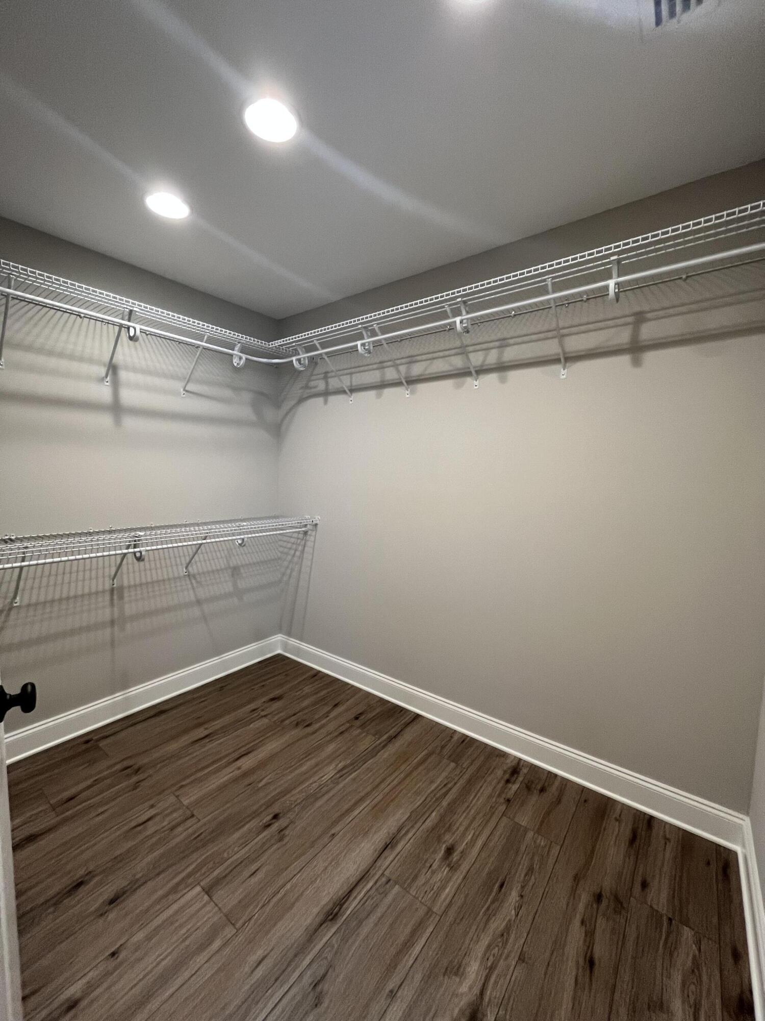 BAY RIDGE ADD LOT 14 BLK 1 - Residential Lease