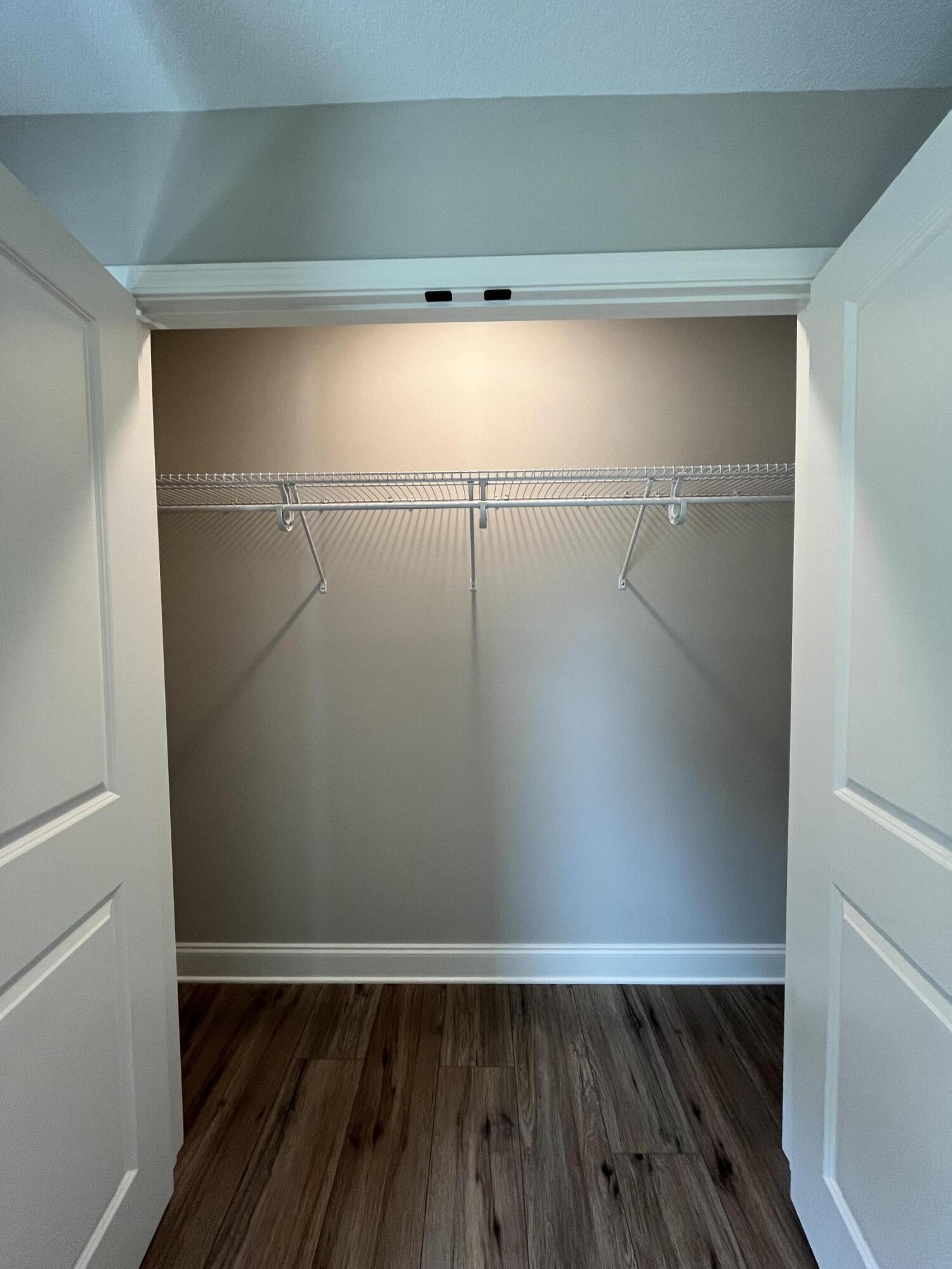 BAY RIDGE ADD LOT 14 BLK 1 - Residential Lease