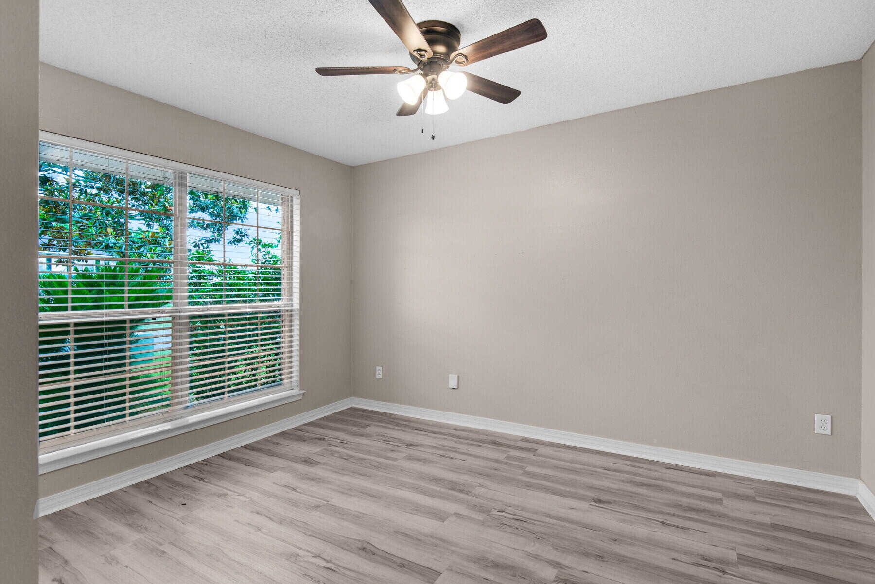 PARKER'S LANDING - Residential Lease