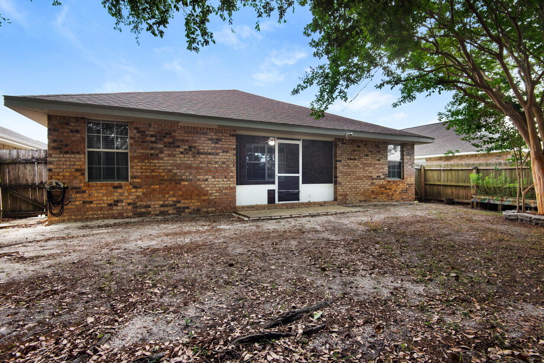 PARKER'S LANDING - Residential Lease