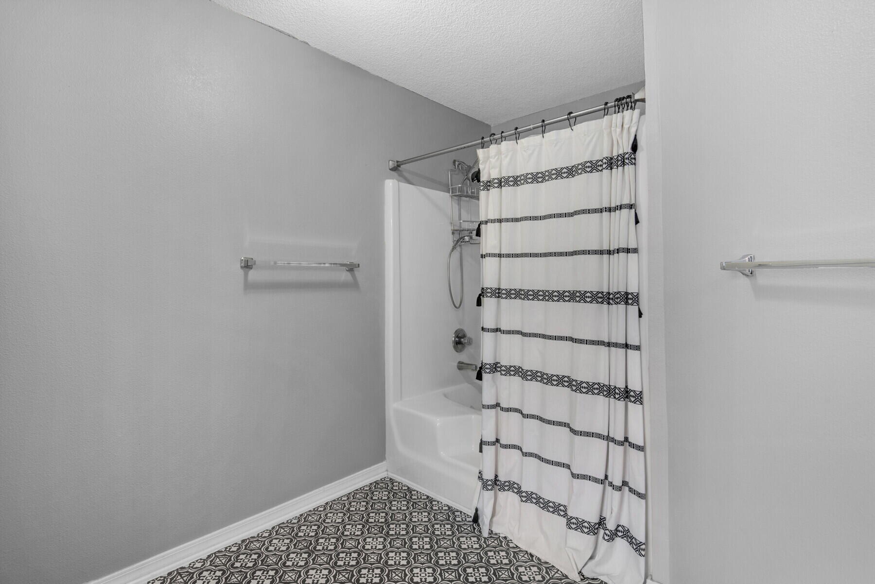 PARKER'S LANDING - Residential Lease