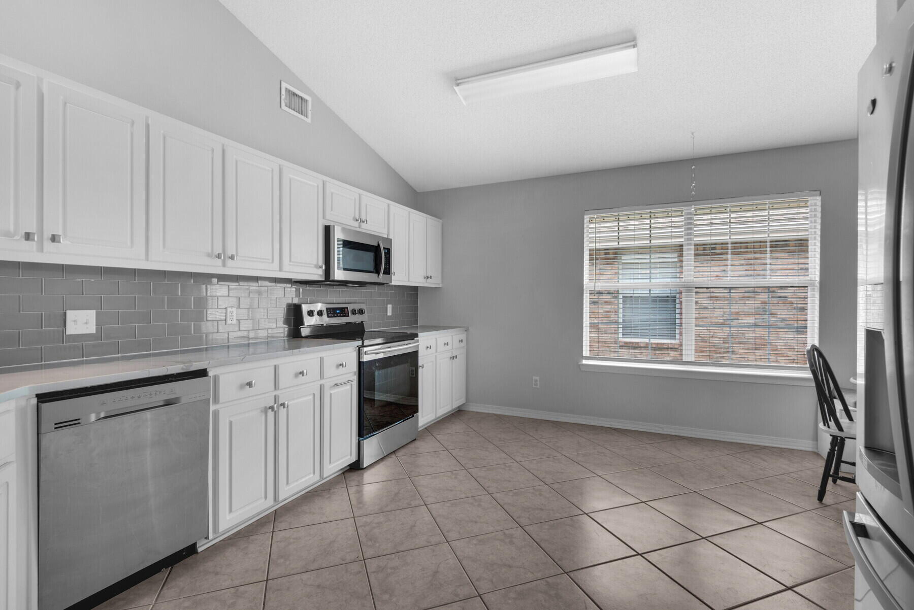 PARKER'S LANDING - Residential Lease