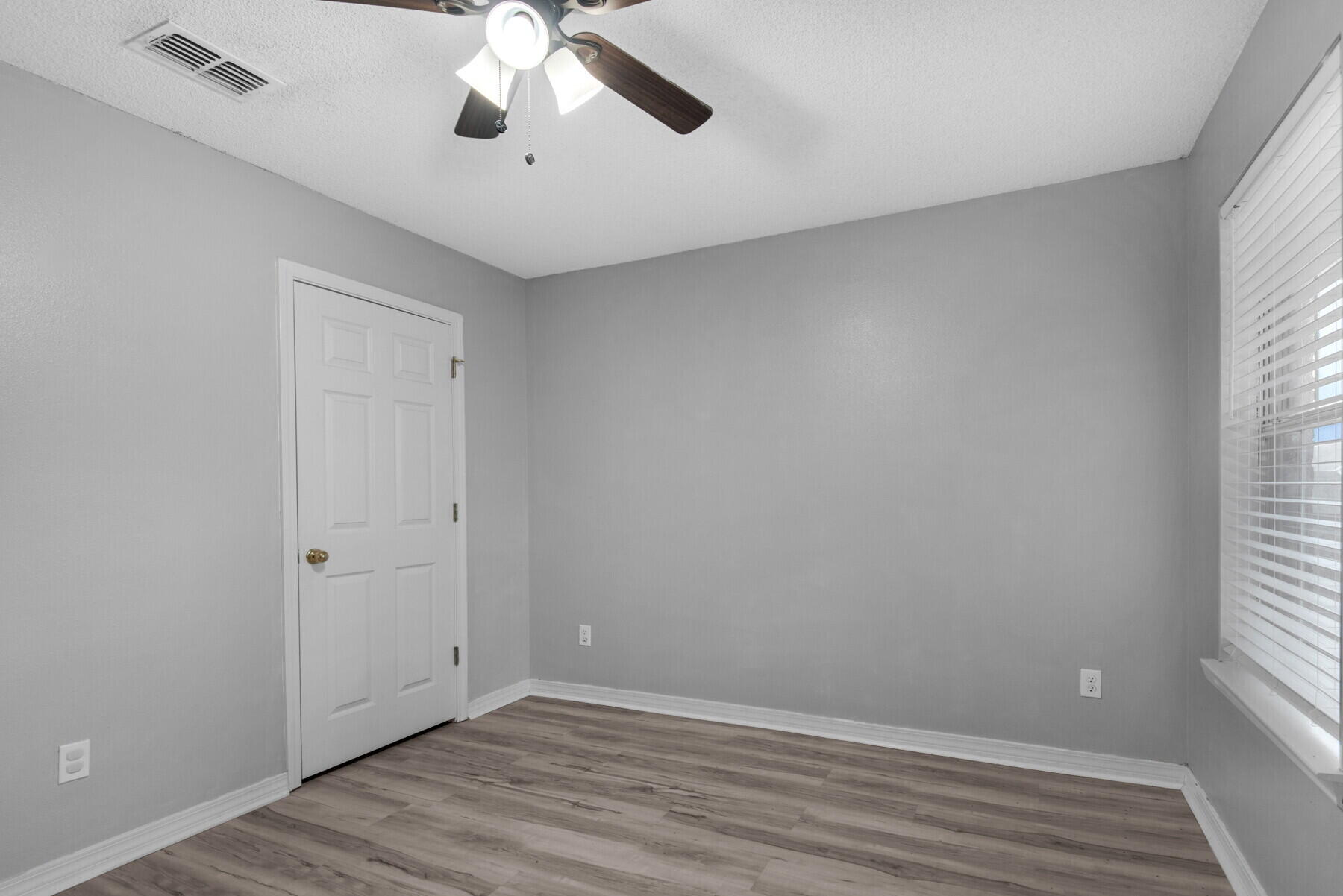 PARKER'S LANDING - Residential Lease