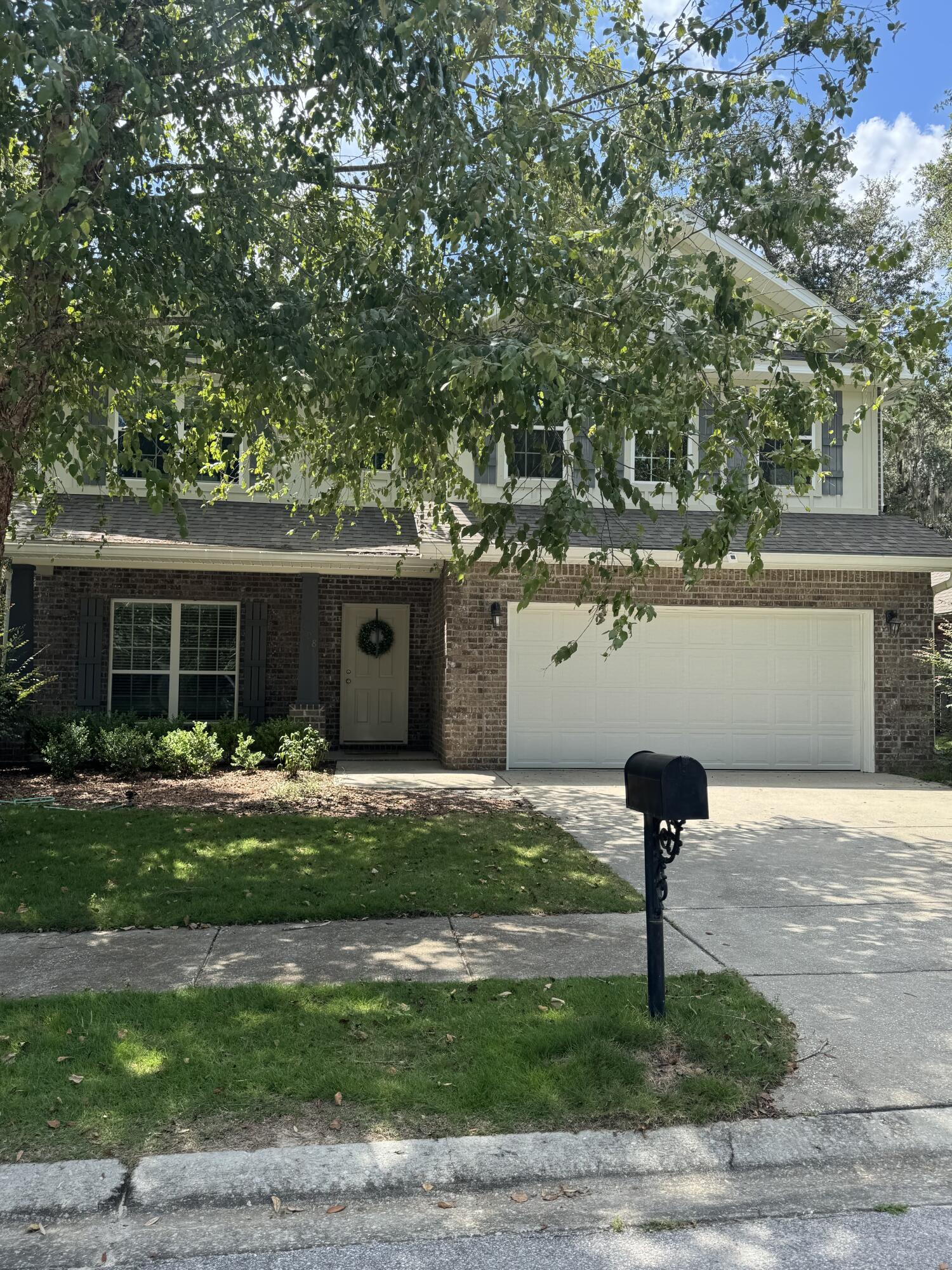 Nestled in the highly desirable cul-de-sac neighborhood of Oak at Eden, this newly renovated 2,488 sqft home offers an ideal blend of comfort and convenience. Featuring 4 bedrooms, 3.5 baths, and 2 living areas, there's ample space for relaxation and entertainment. Additional highlights include a 2-car garage and a fenced yard. Enjoy the great outdoors with a short walk to Eden Gardens State Park and easy access to the nearby boat launch and dock. Don't miss this opportunity to live in a sought-after location with a desirable floor plan.