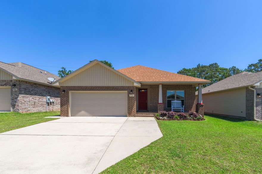 Nestled in Jaxon Estates, this spacious craftsman style home offers an open floorplan and a screen enclosed patio with Levelor blinds throughout the home. The kitchen comes equipped with granite counter tops, stainless steel appliances, fridge with ice and water dispenser, pantry, electric cook top and island with breakfast bar and additional storage. Just off the kitchen is the dining area suitable for a table seating 6 people. The spacious living room has trey ceilings and a ceiling fan. The master suite offers his-and-hers walk-in closets and the bathroom has a double granite vanity, large garden tub, separate walk-in shower, water closet and linen closet for additional storage. The 2 additional bedrooms and full bathroom are located on the front side of the house. The second bathroom h