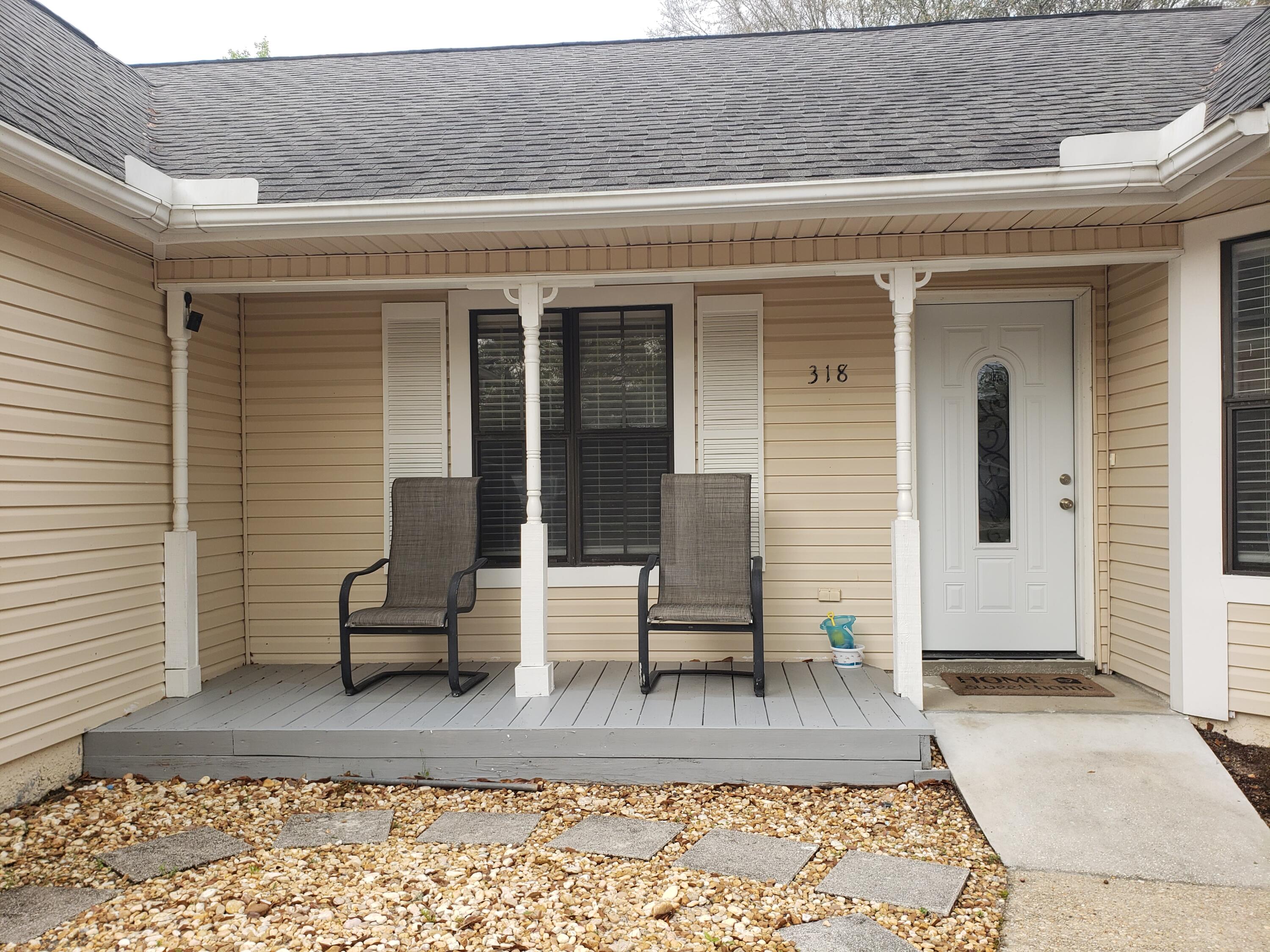 FOREST ACRES LOT 13 - Residential
