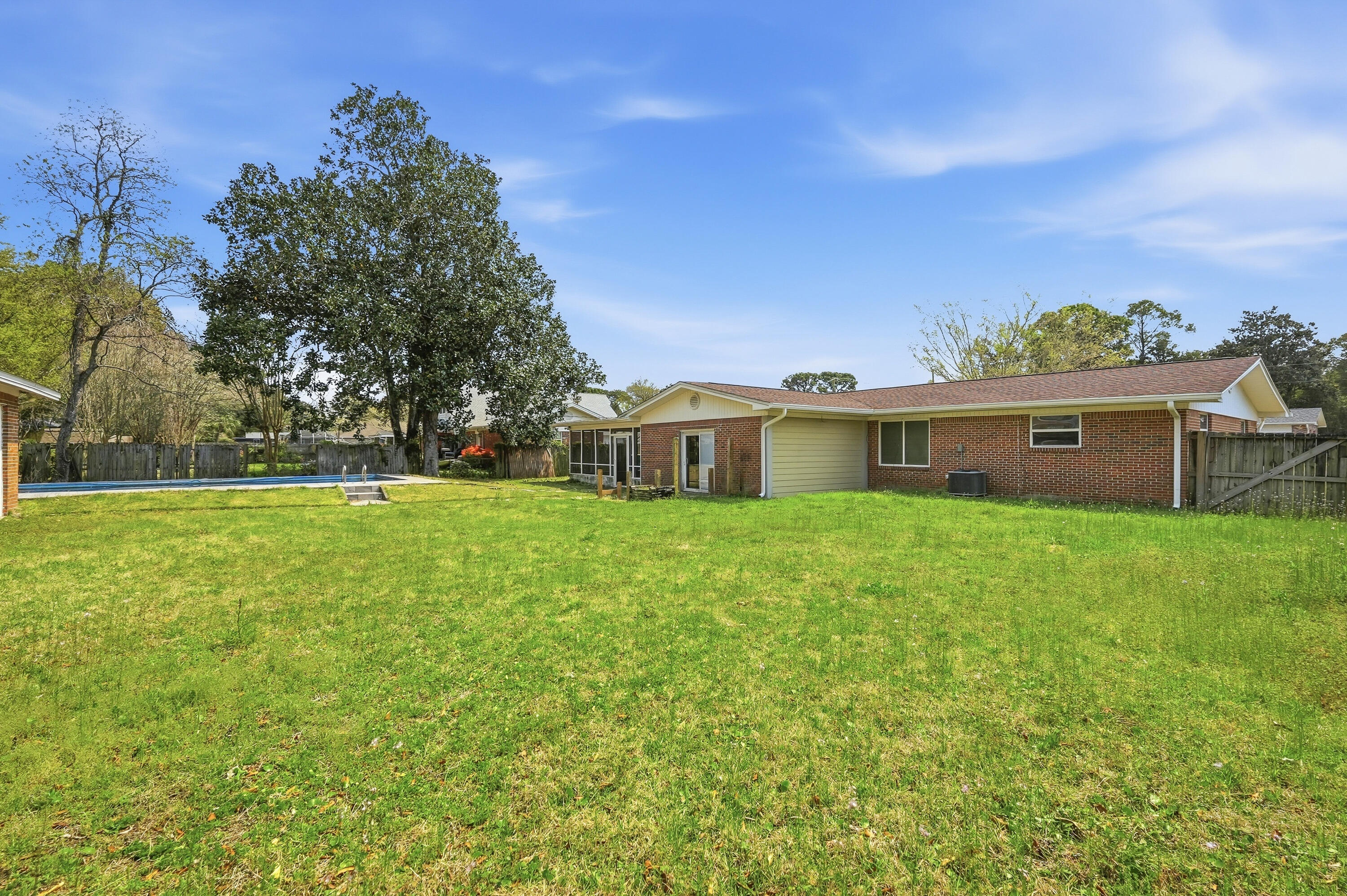 Poquito Bayou - Residential