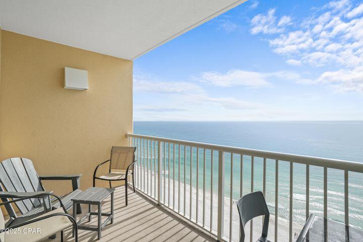 MAJESTIC BEACH TOWERS I - Residential