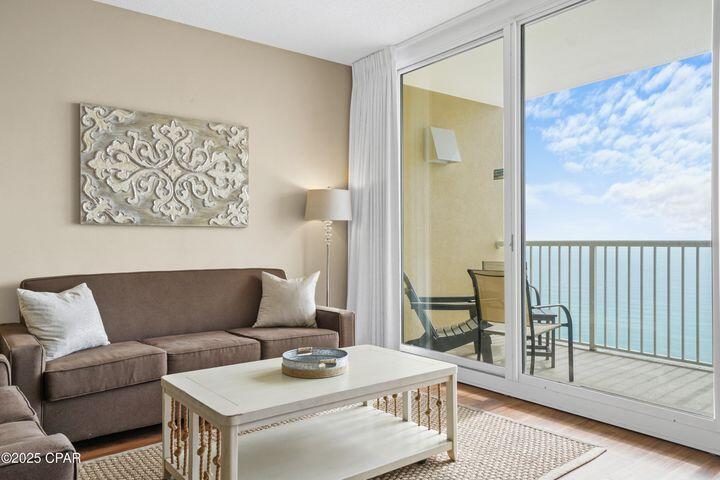 MAJESTIC BEACH TOWERS I - Residential