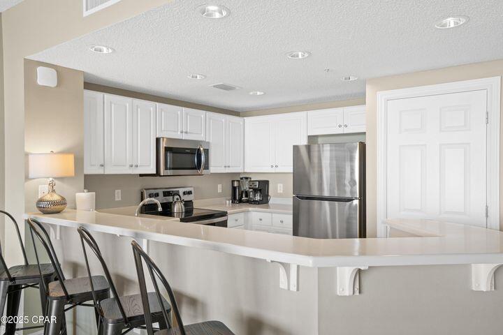 MAJESTIC BEACH TOWERS I - Residential