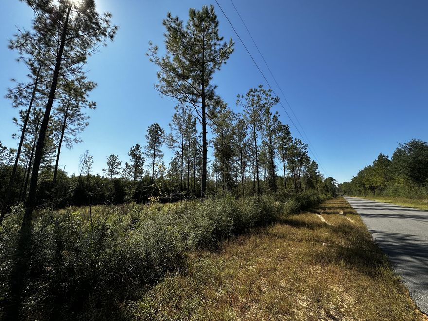 26+/- Acres of Beautiful Prime land!  Bring your hunting gear! Zoned agricultural with no HOA or restrictions.