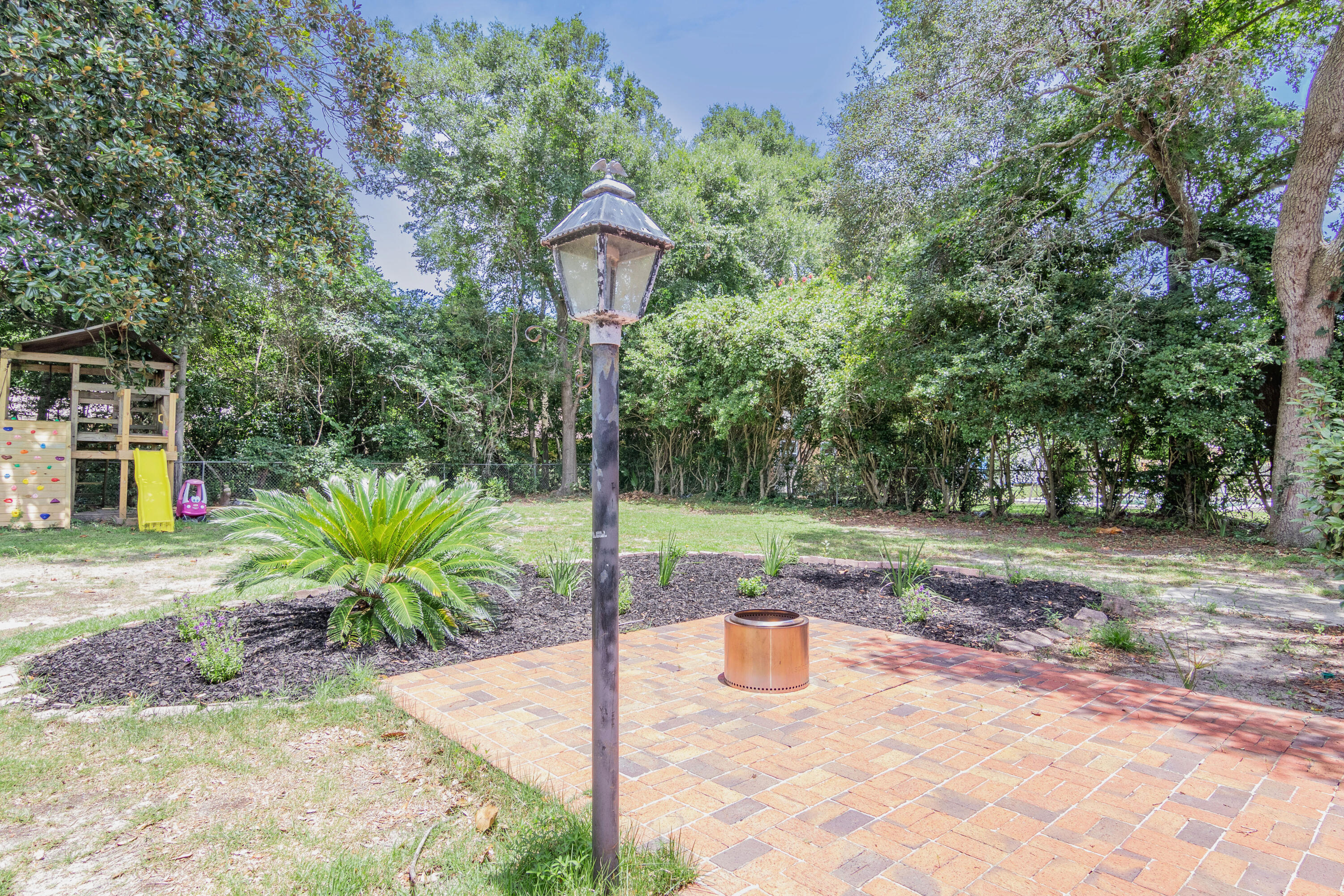 FORT WALTON BEACH (242200.00) - Residential