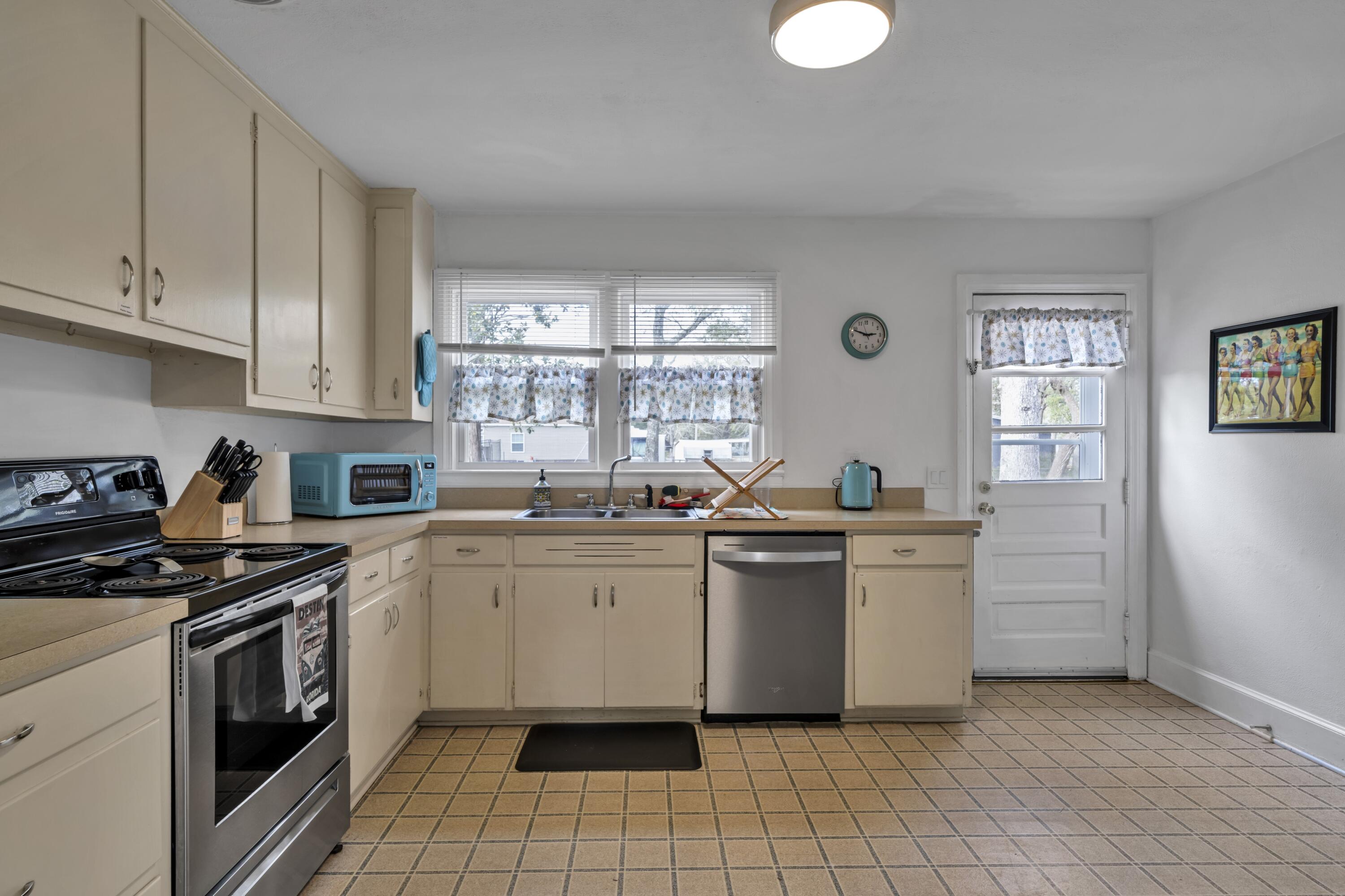 N/A - Residential Lease