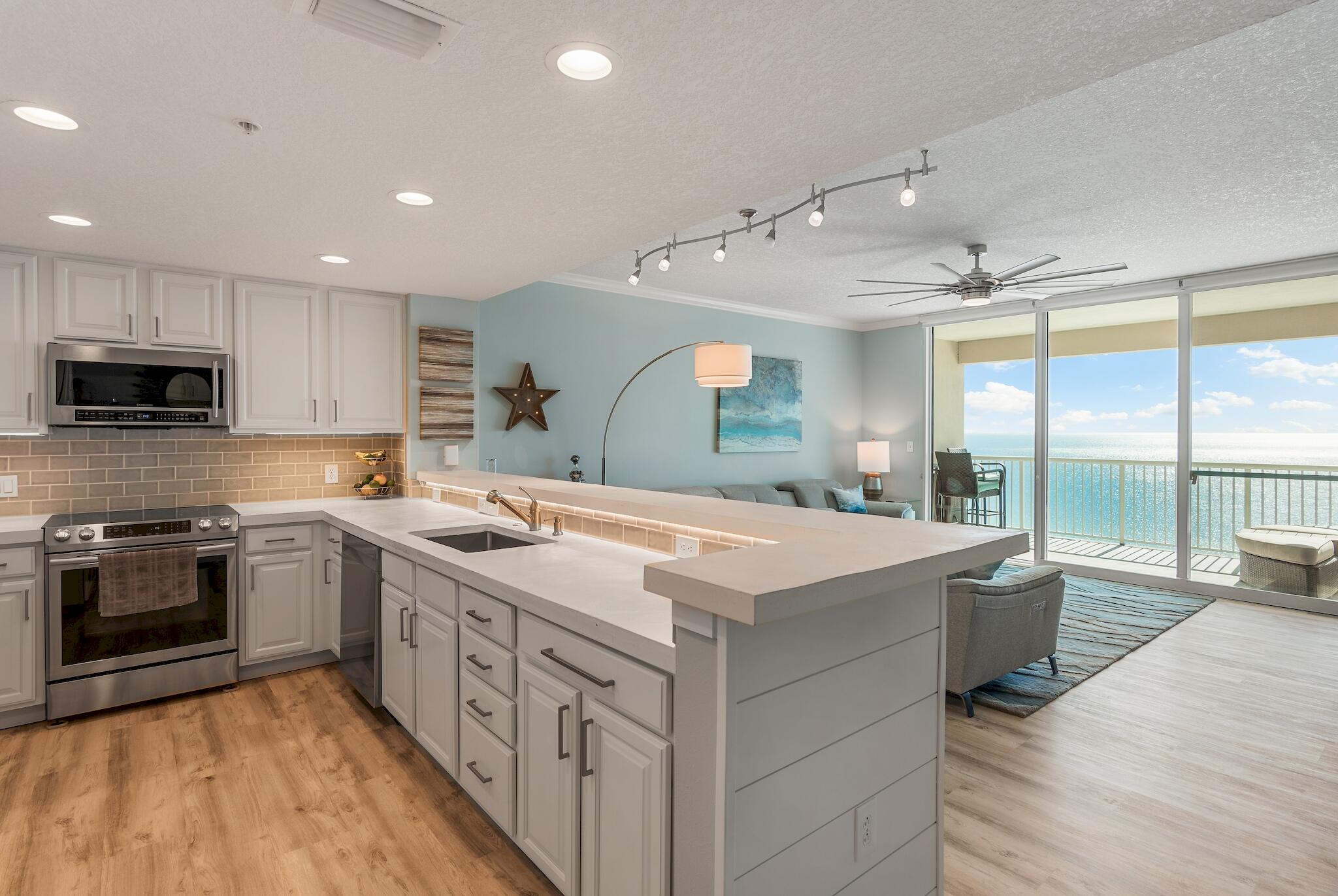 PALAZZO CONDOMINIUM - Residential