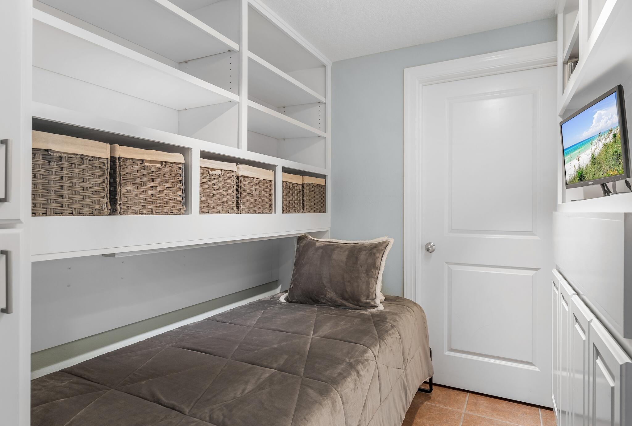 PALAZZO CONDOMINIUM - Residential