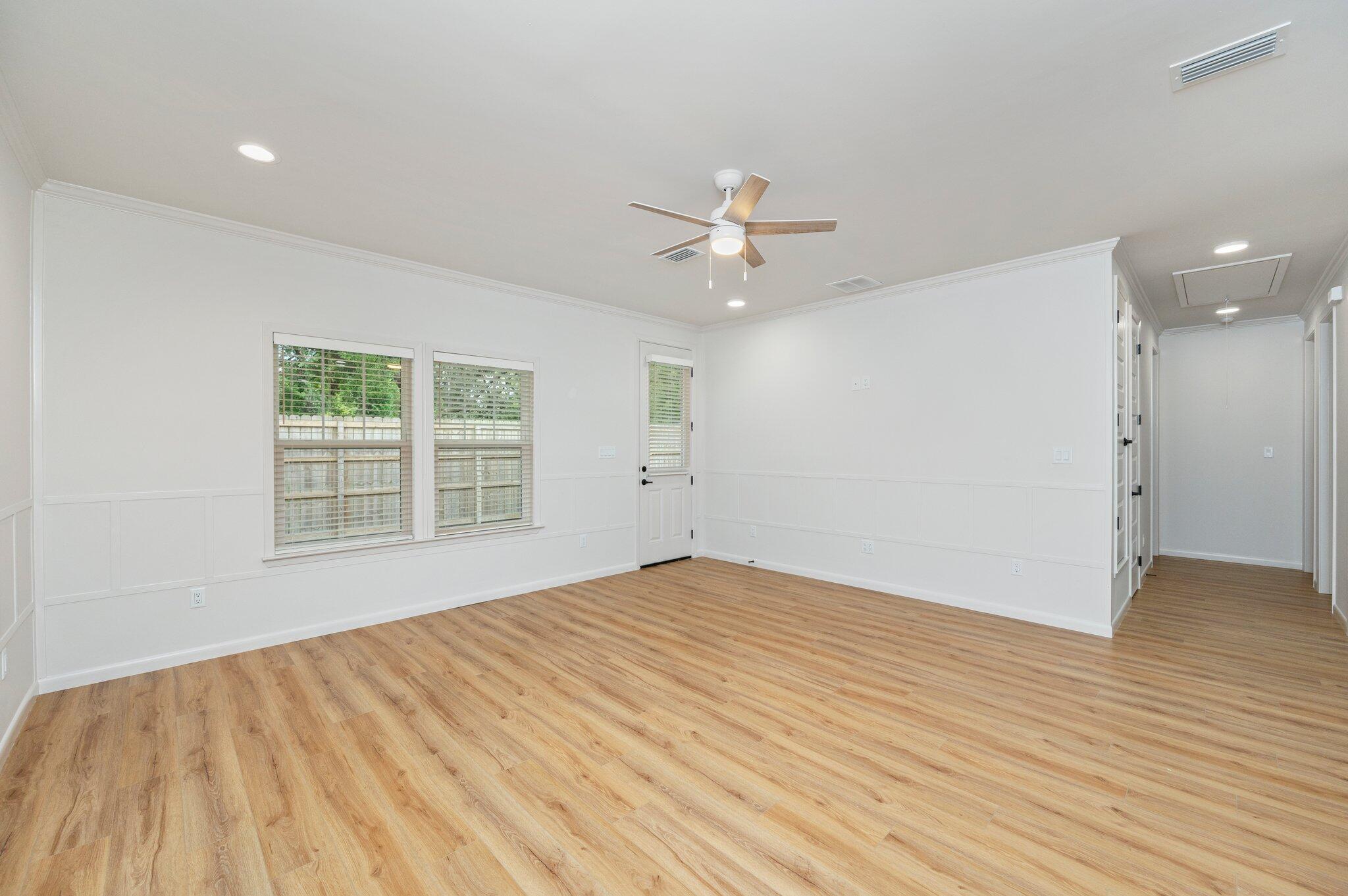 Crestview N 68 Ft Lot 5 Blk 101 - Residential Lease