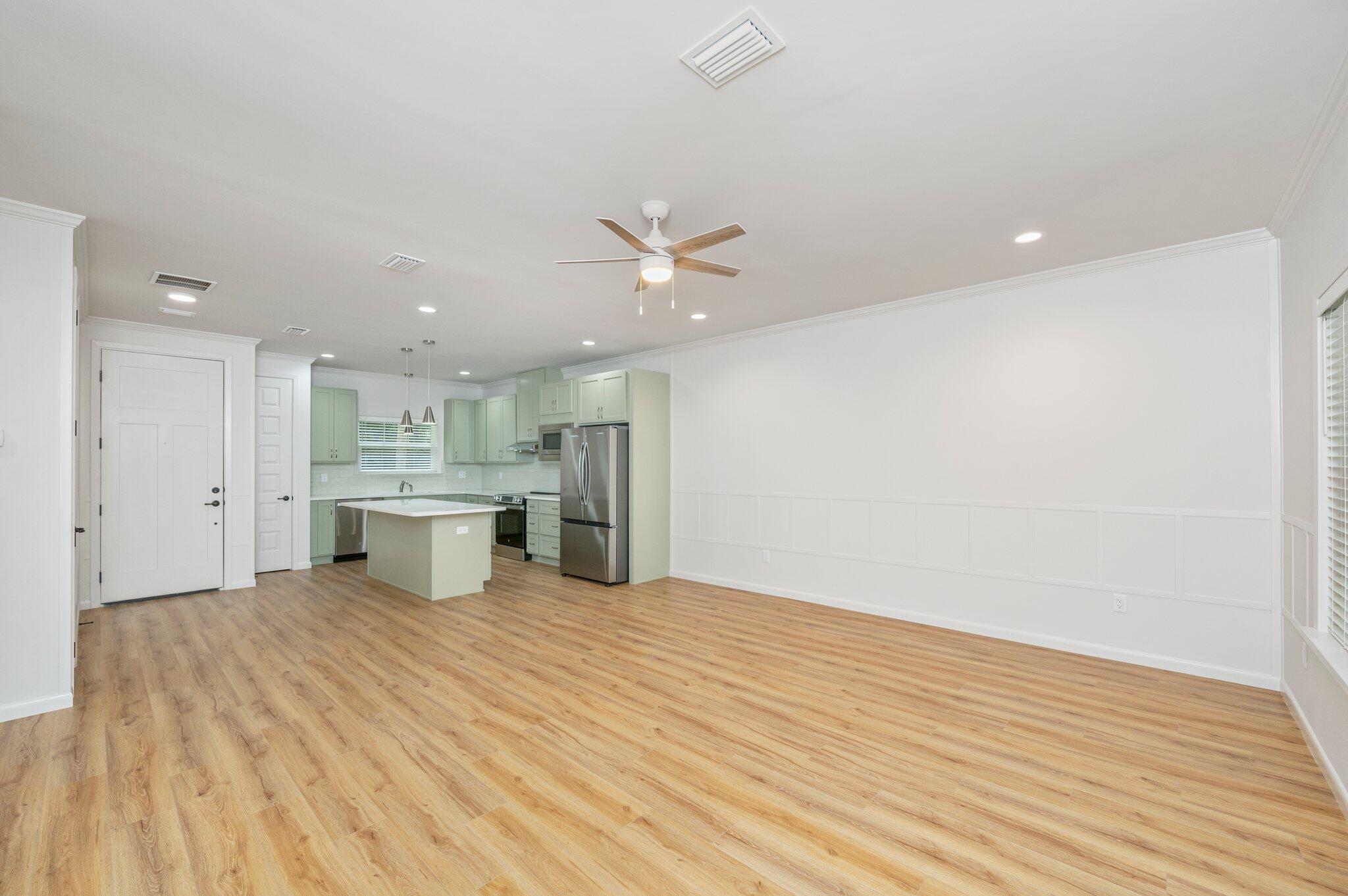 Crestview N 68 Ft Lot 5 Blk 101 - Residential Lease