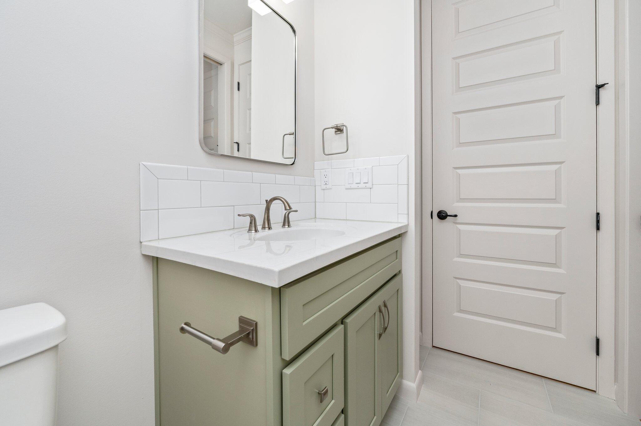 Crestview N 68 Ft Lot 5 Blk 101 - Residential Lease