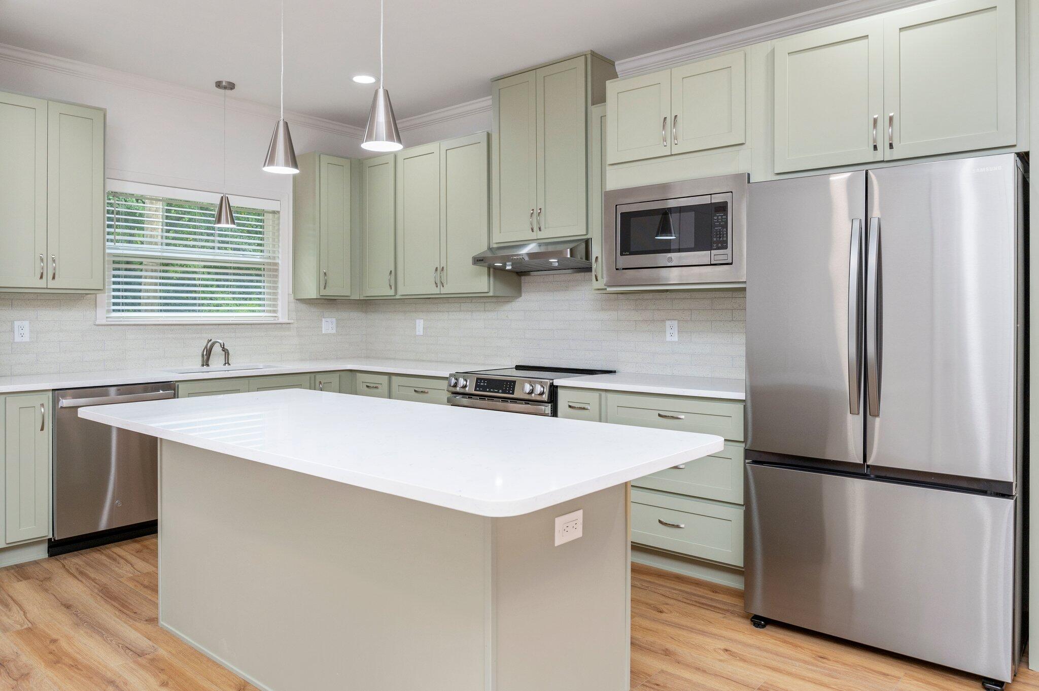 Crestview N 68 Ft Lot 5 Blk 101 - Residential Lease