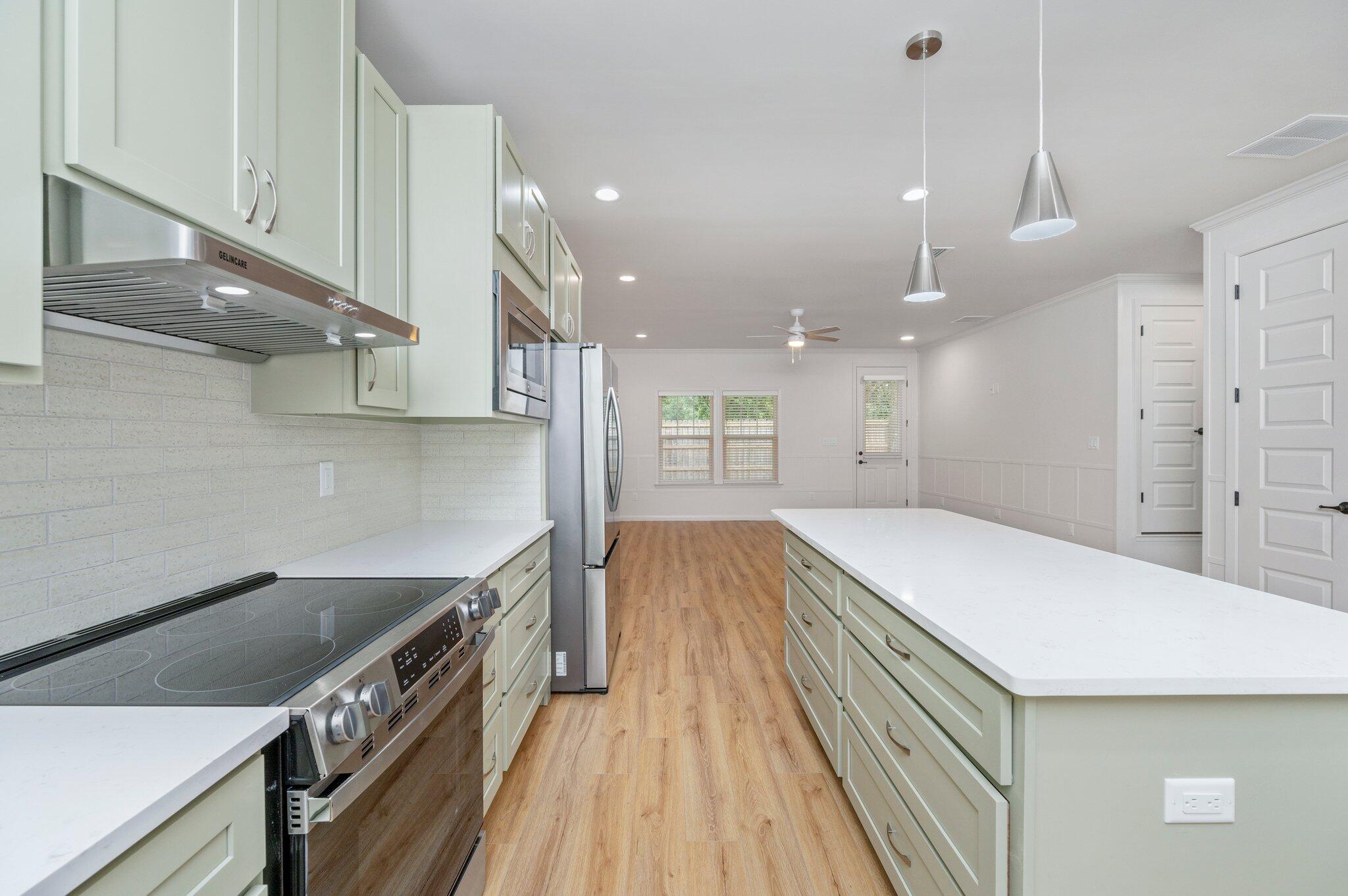 Crestview N 68 Ft Lot 5 Blk 101 - Residential Lease