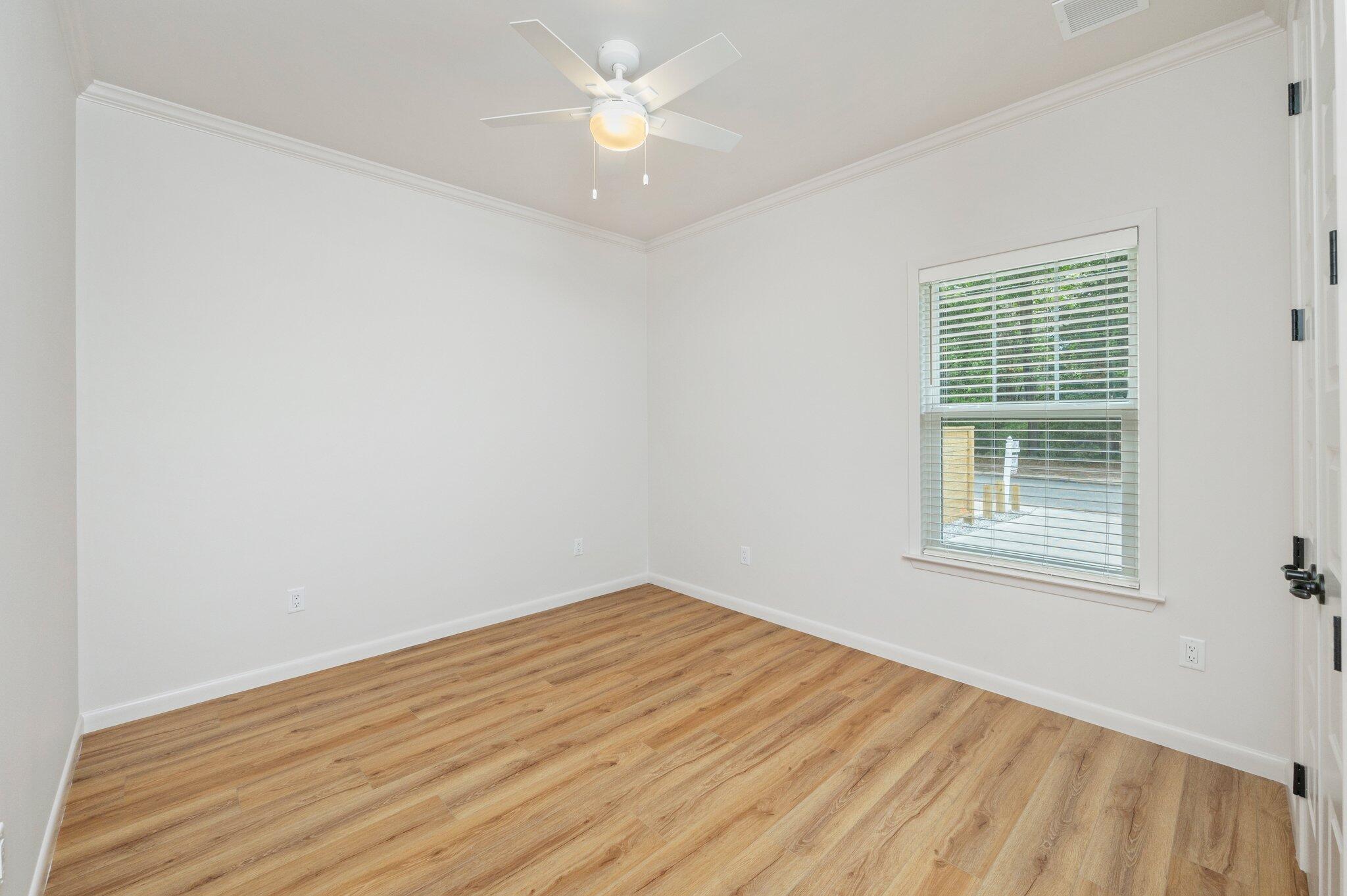 Crestview N 68 Ft Lot 5 Blk 101 - Residential Lease