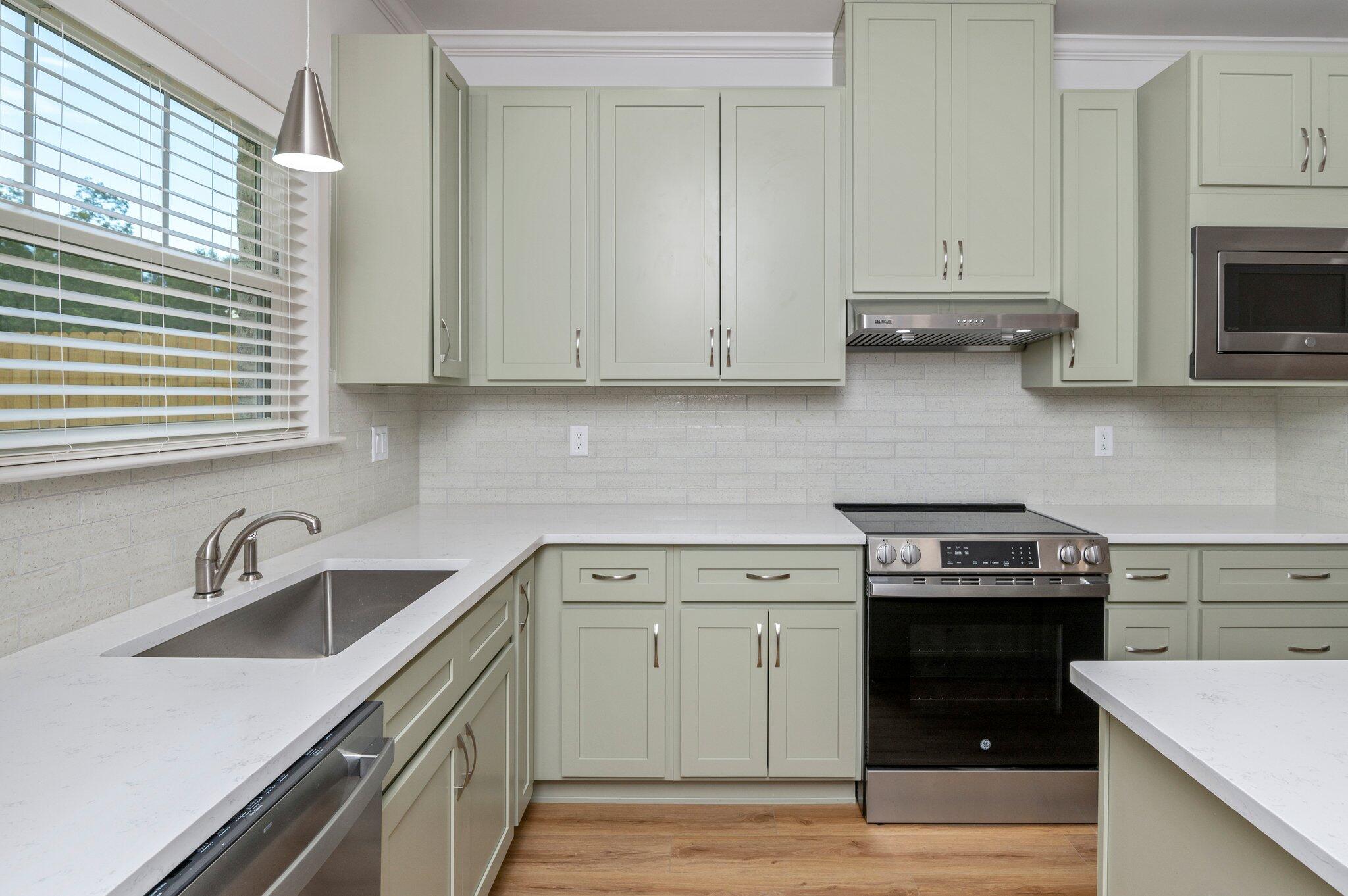 Crestview N 68 Ft Lot 5 Blk 101 - Residential Lease