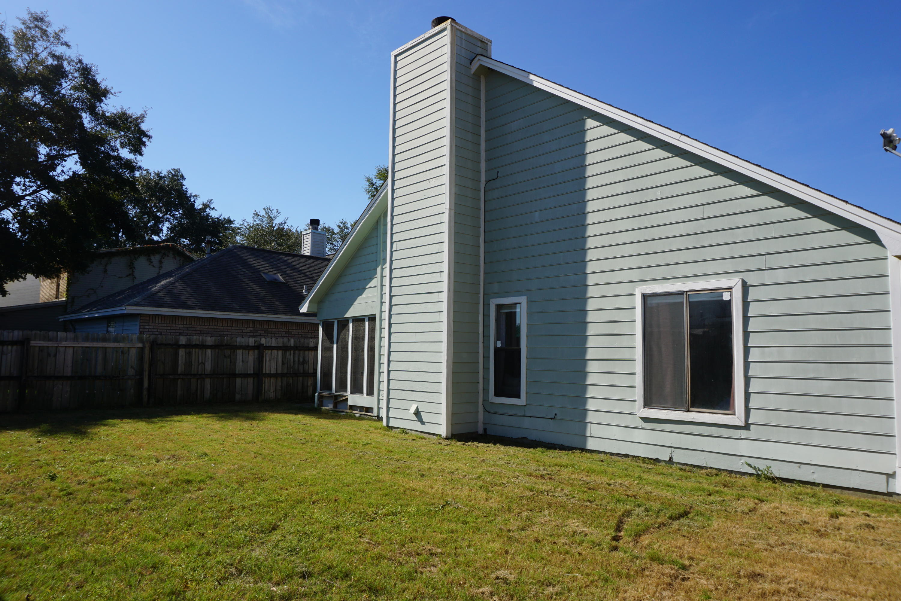 WINDMILL TERRACE - Residential Lease