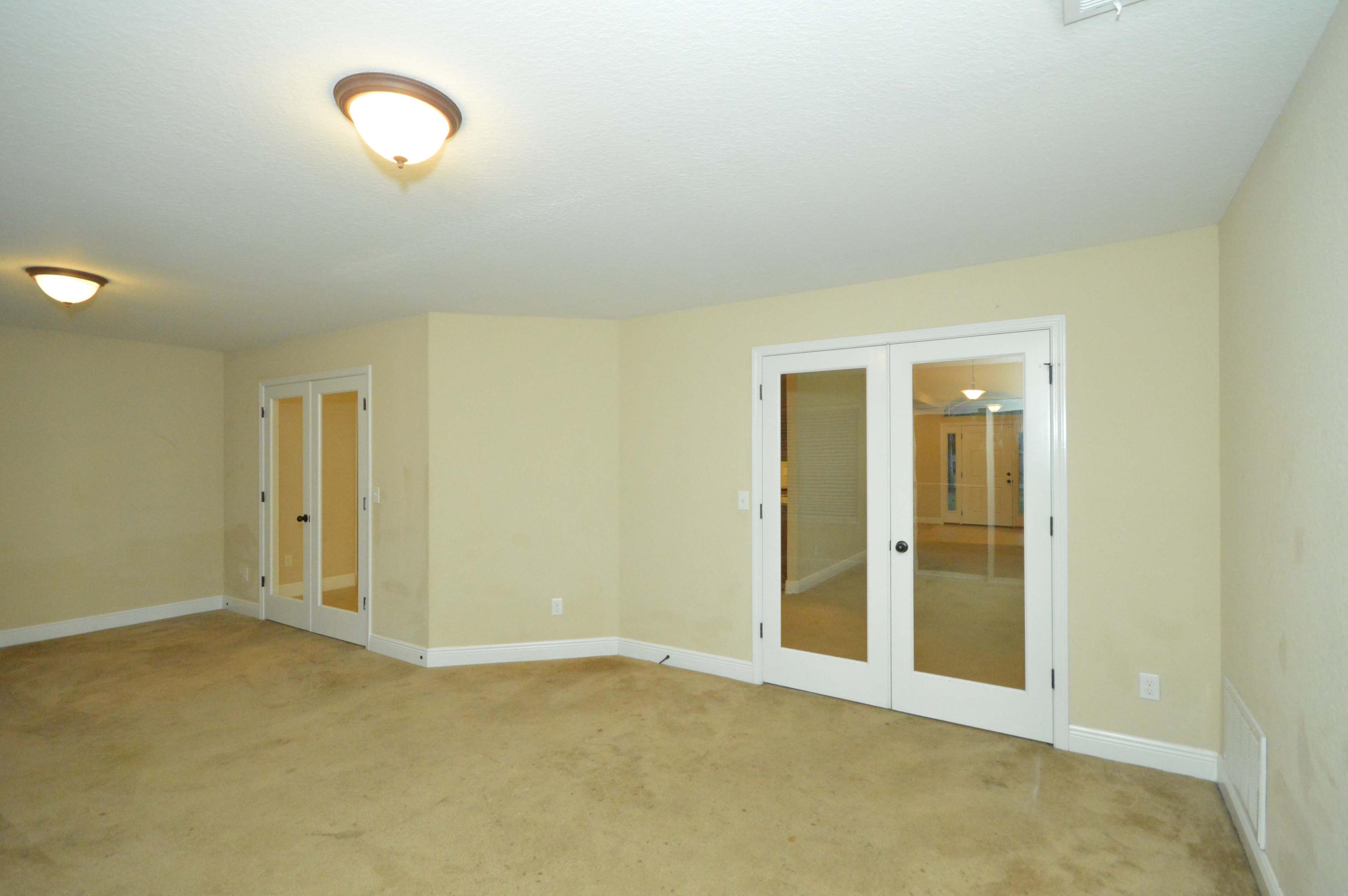 Leah Pines - Residential