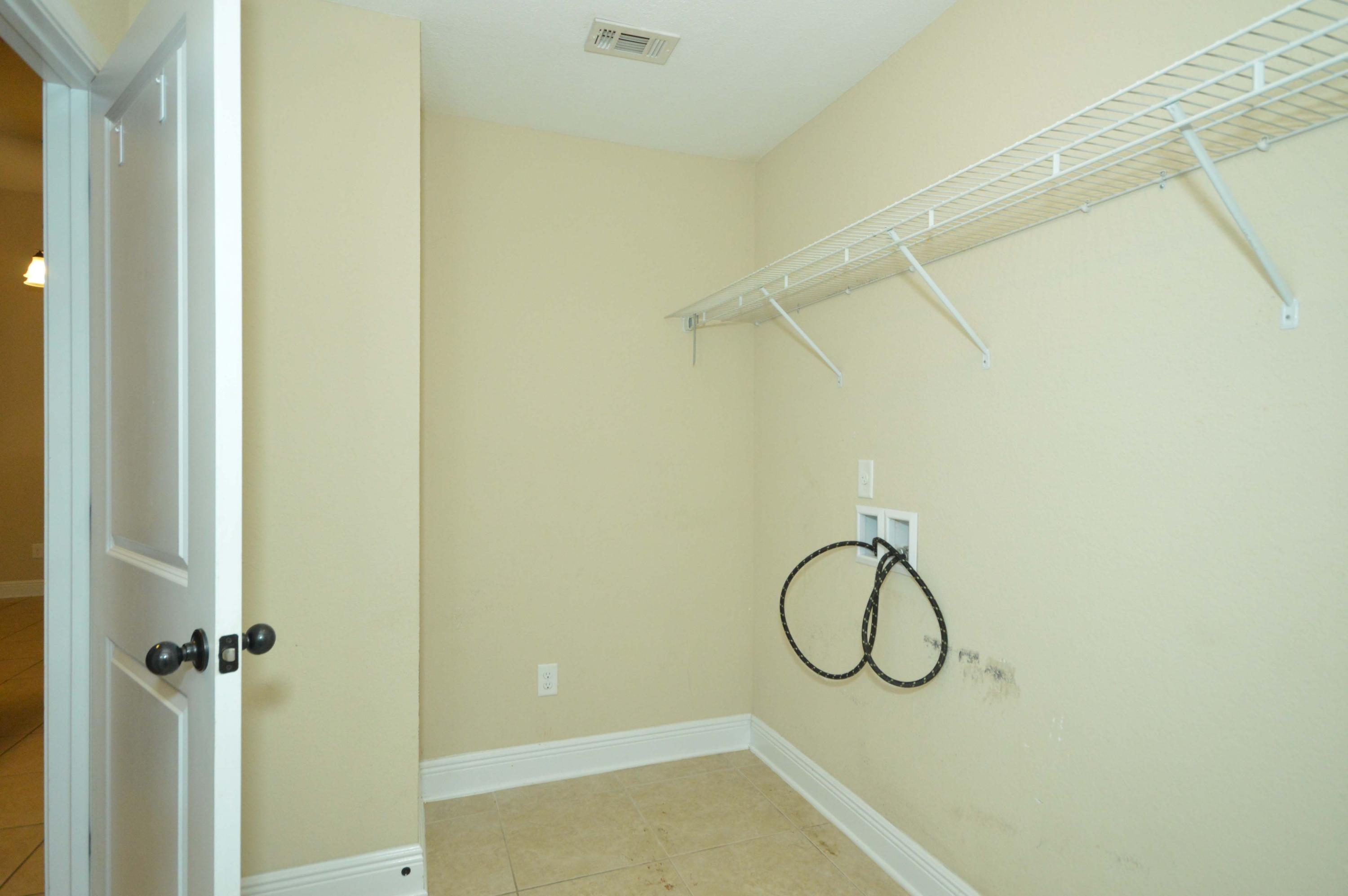 Leah Pines - Residential