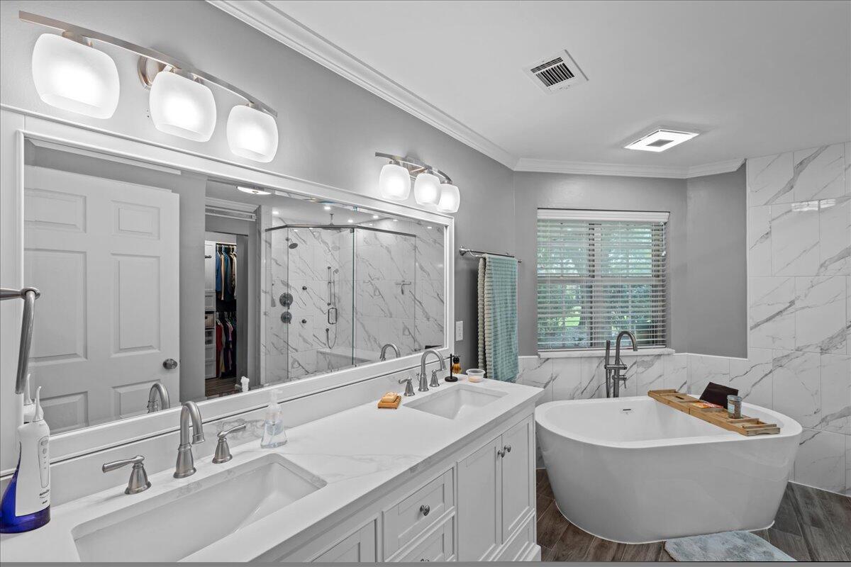 Rocky Bayou C/C #4 - Residential