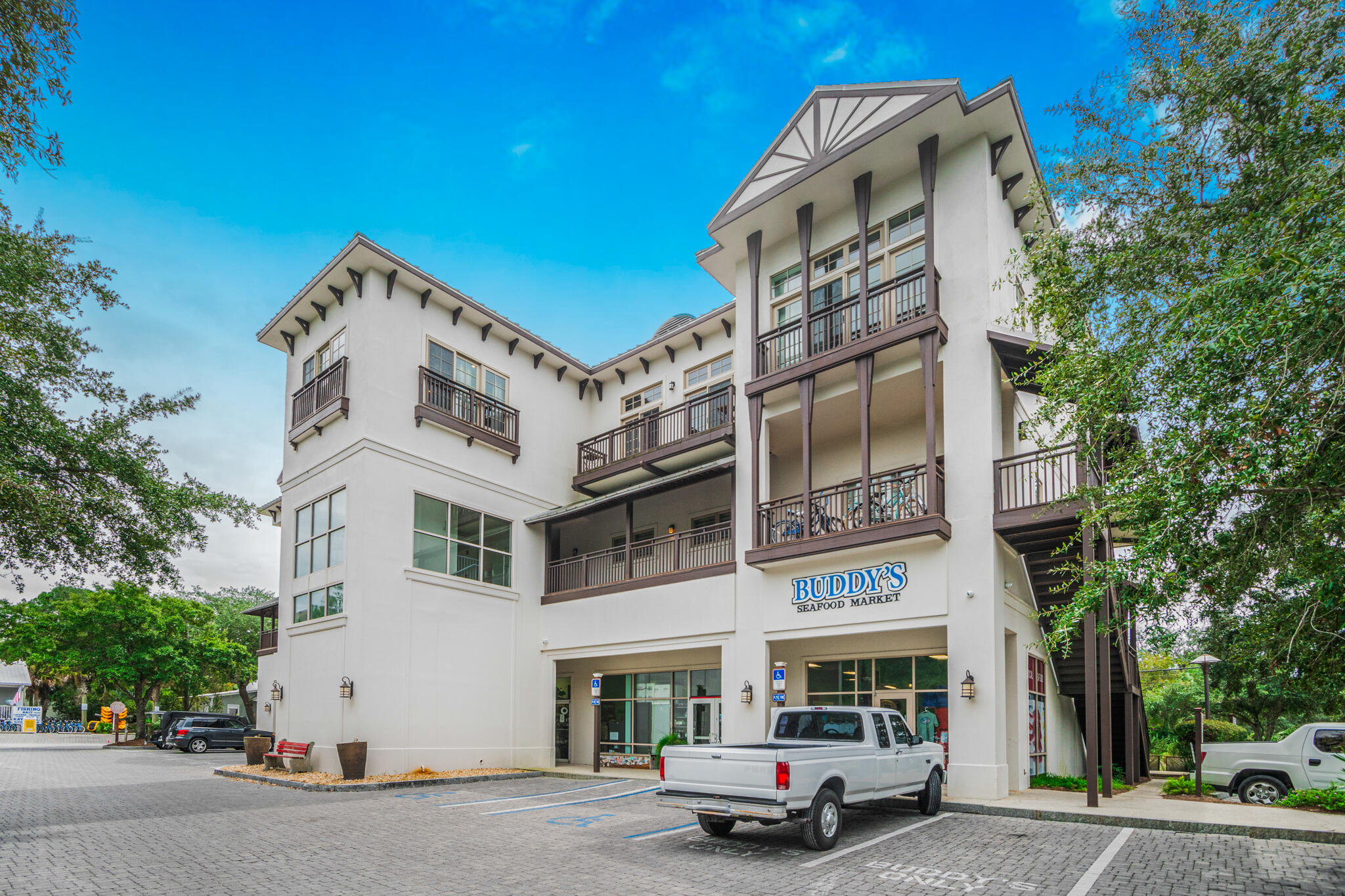 EASTERN LAKE VILLAGE - Residential