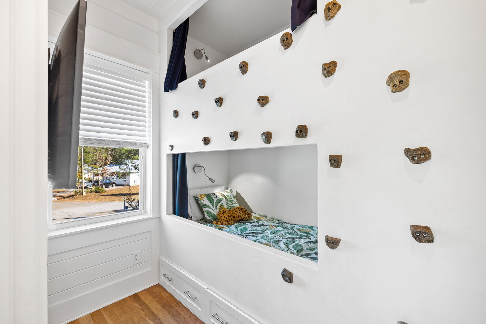 DAUGHETTES AMENDED - Residential