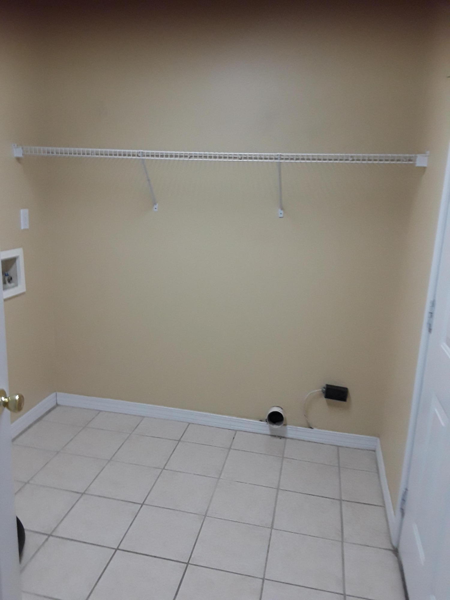 OAK PARK TOWNHOMES LOT 10 - Residential Lease