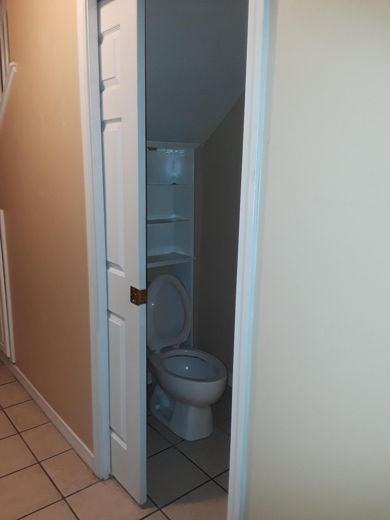 OAK PARK TOWNHOMES LOT 10 - Residential Lease