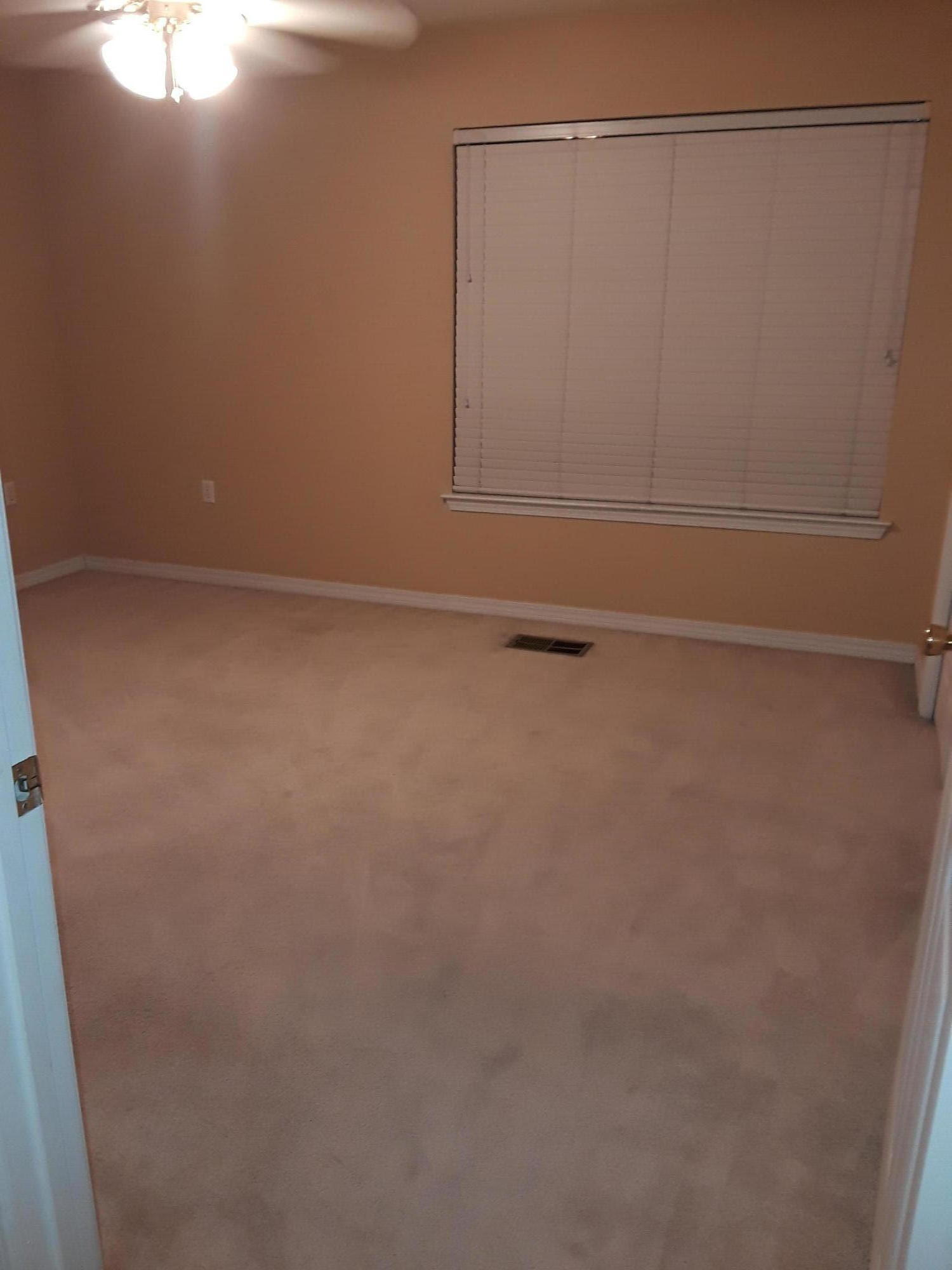 OAK PARK TOWNHOMES LOT 10 - Residential Lease