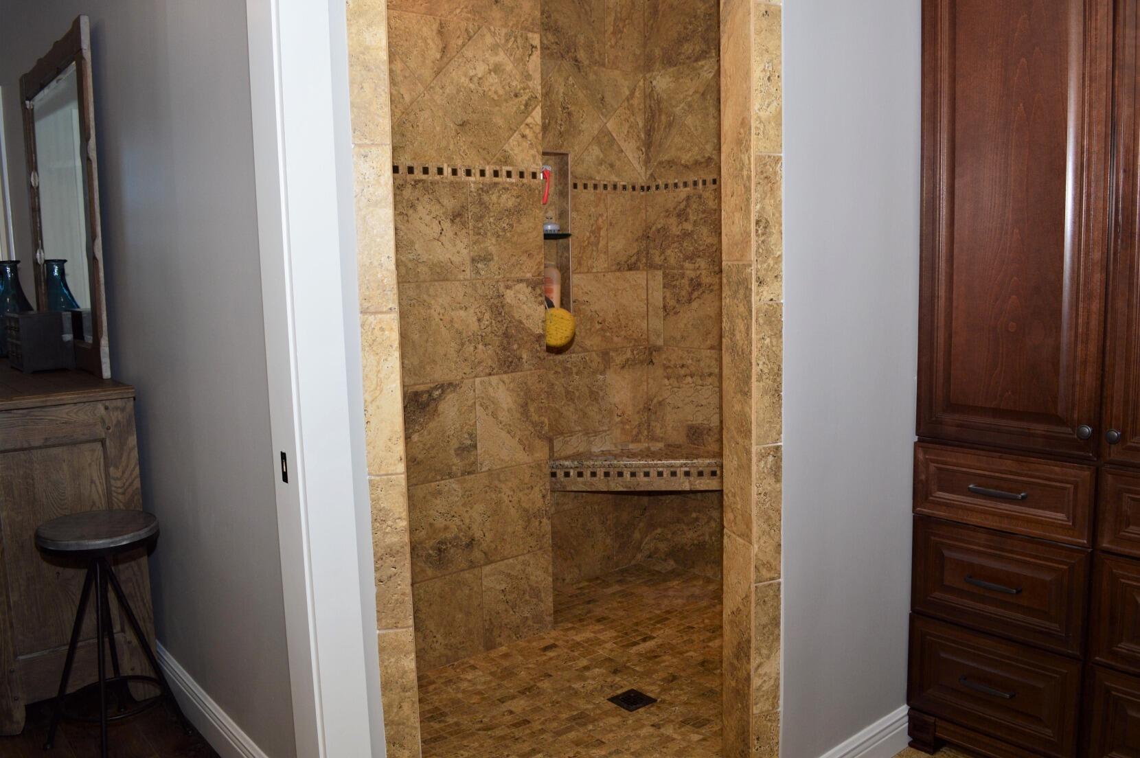 DERBY WOODS - Residential