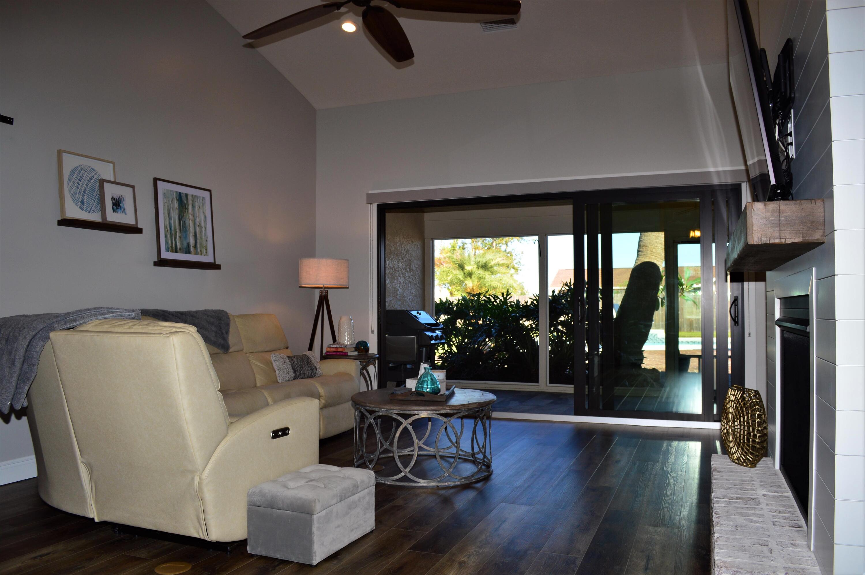 DERBY WOODS - Residential