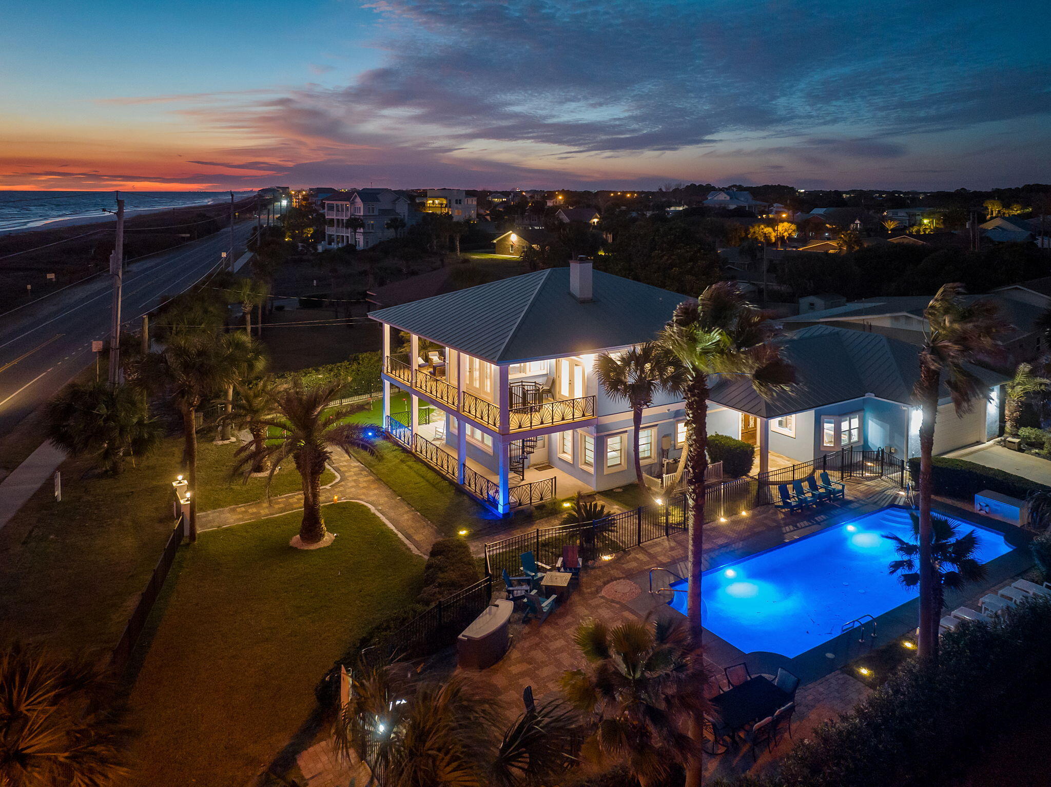 SANTA MONICA BEACH - Residential