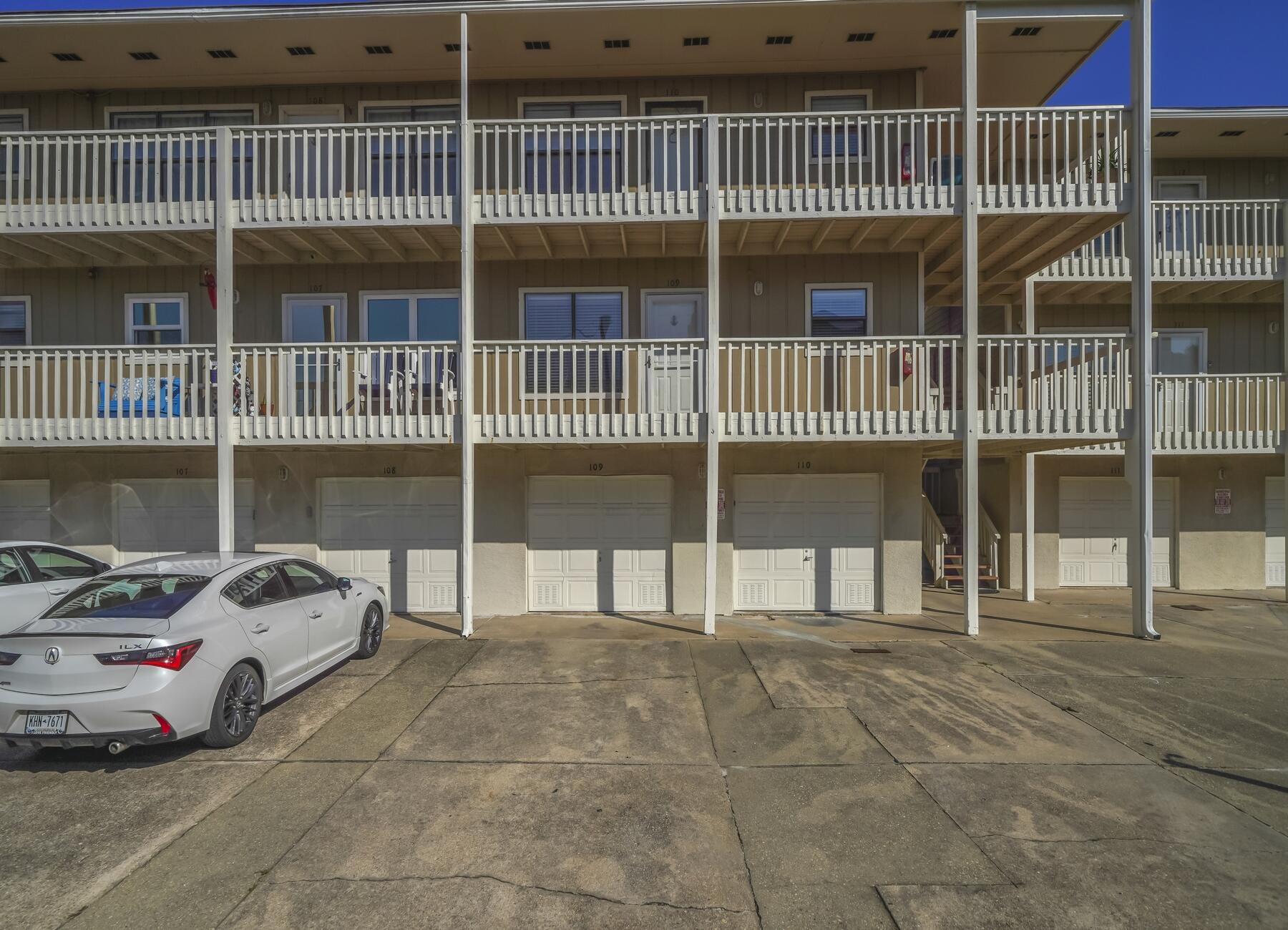 NAUTICAL WAY - Residential