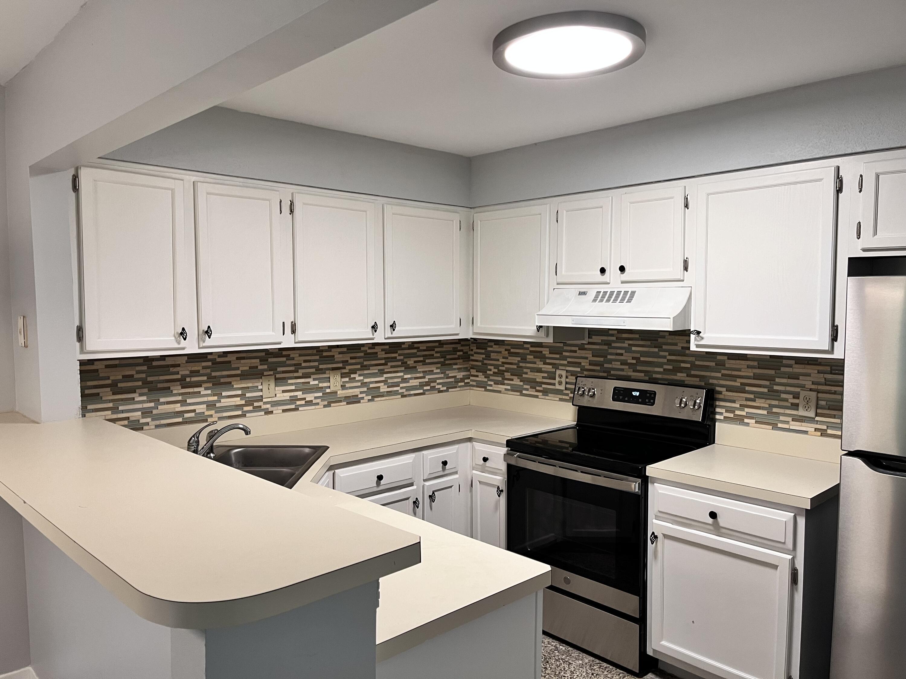 GARDEN OAKS CONDO - Residential Lease