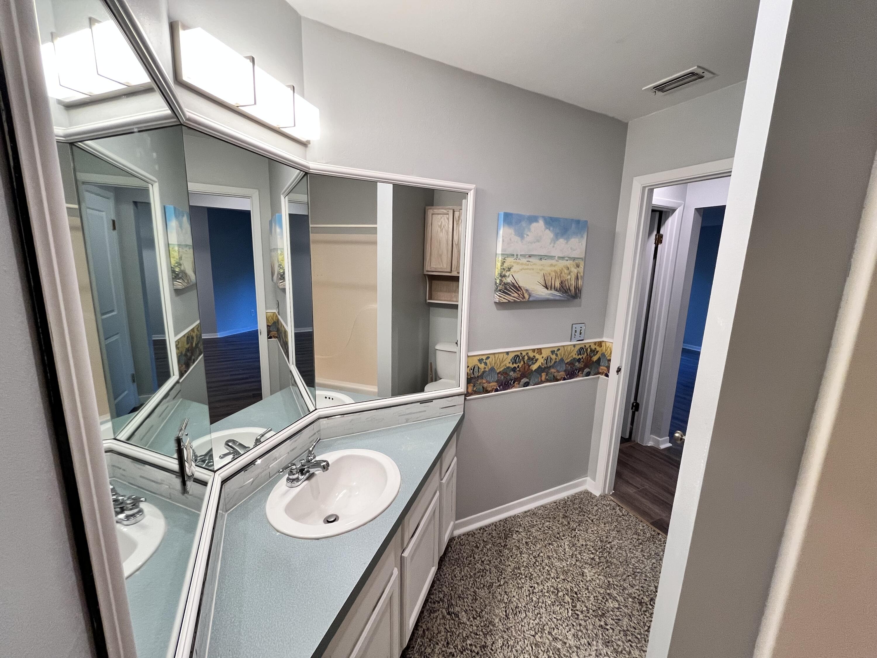 GARDEN OAKS CONDO - Residential Lease