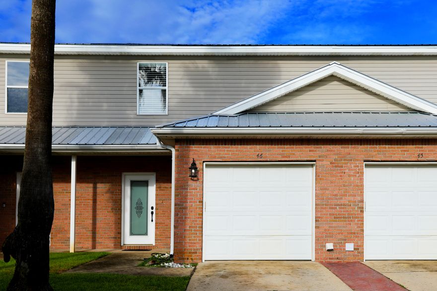 NEW LISTING!! Amazing 3 Bedroom/2.5 Bath Townhome located in the heart of Destin!  You could not ask for a better location! Close proximity to restaurants, shopping as well as the Beach and Bay! Great kitchen with large breakfast bar overlooking the oversized living/dining area!  
Bedrooms are spacious and the private backyard is fenced with a patio, ready for you to enjoy!
One Car Garage and Community Pool! Reasonable HOA fees!